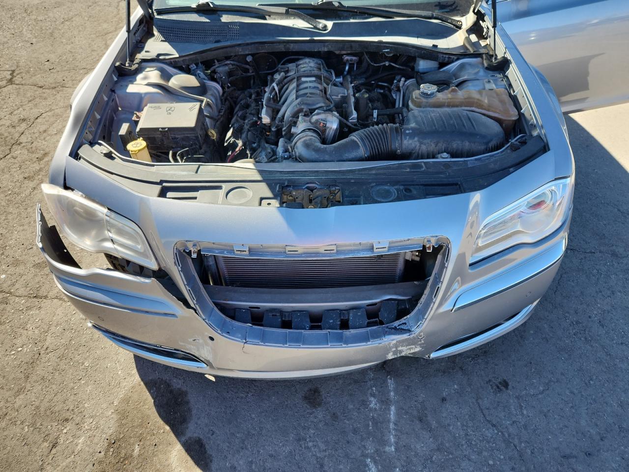 2011 Chrysler 300C VIN: 2C3CA6CT5BH522869 Lot: 89889825