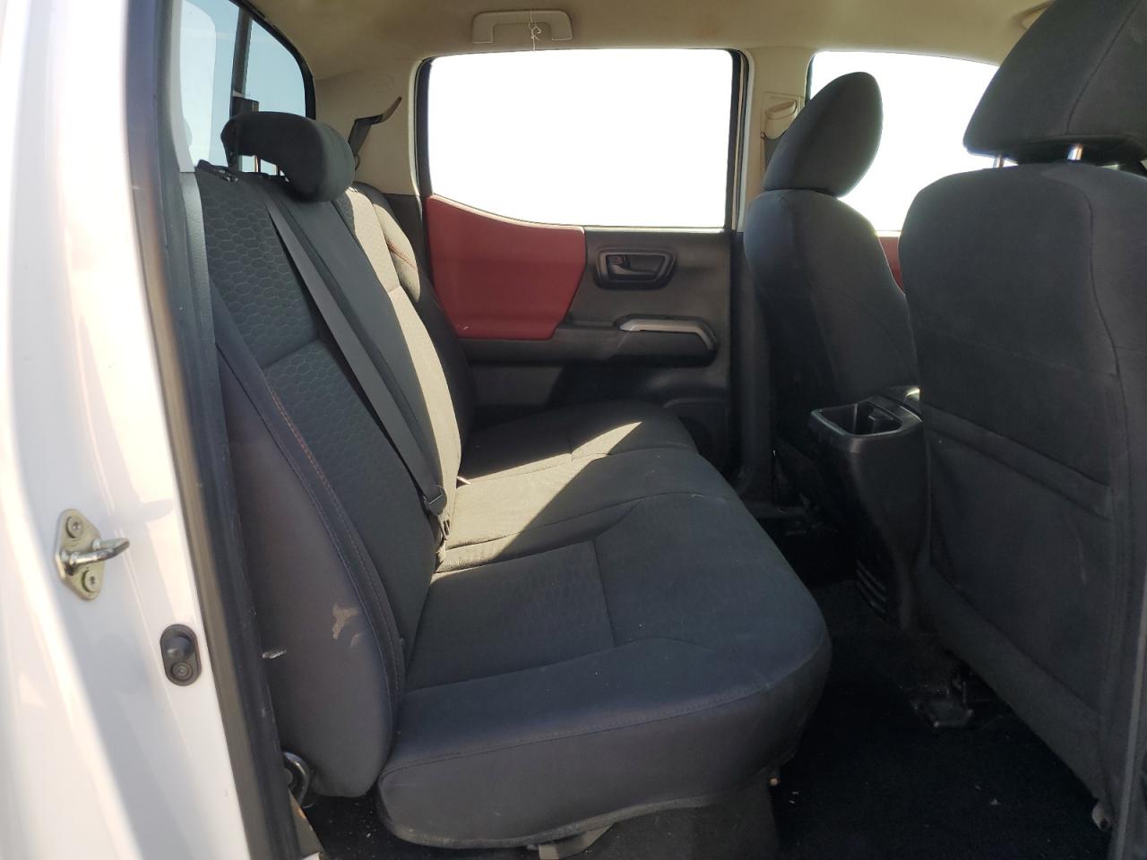 2016 Toyota Tacoma Double Cab VIN: 3TMAZ5CN4GM013677 Lot: 86770185