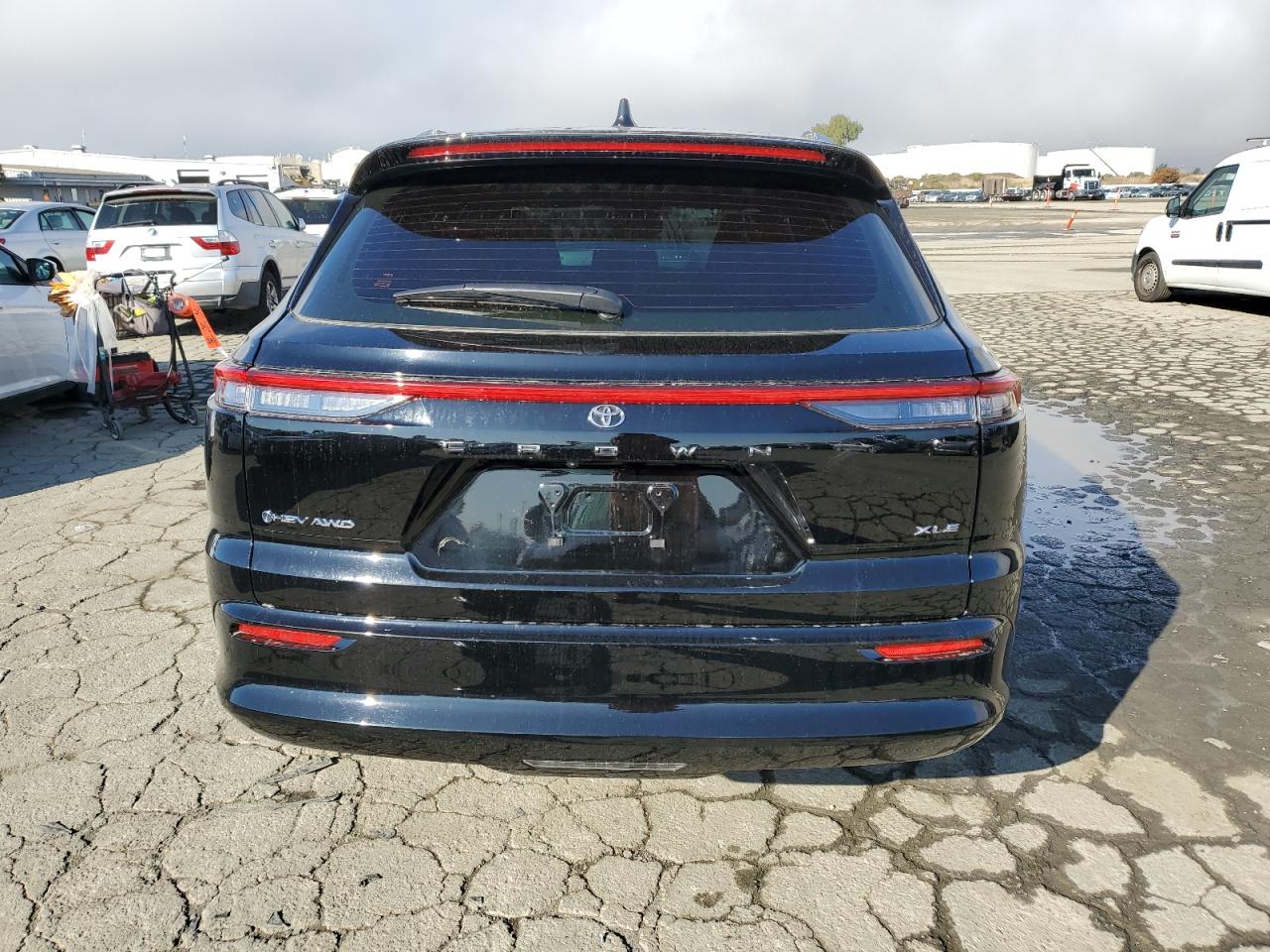 2025 Toyota Crown Signia Xle VIN: JTDACAAJ0S3008450 Lot: 82568575