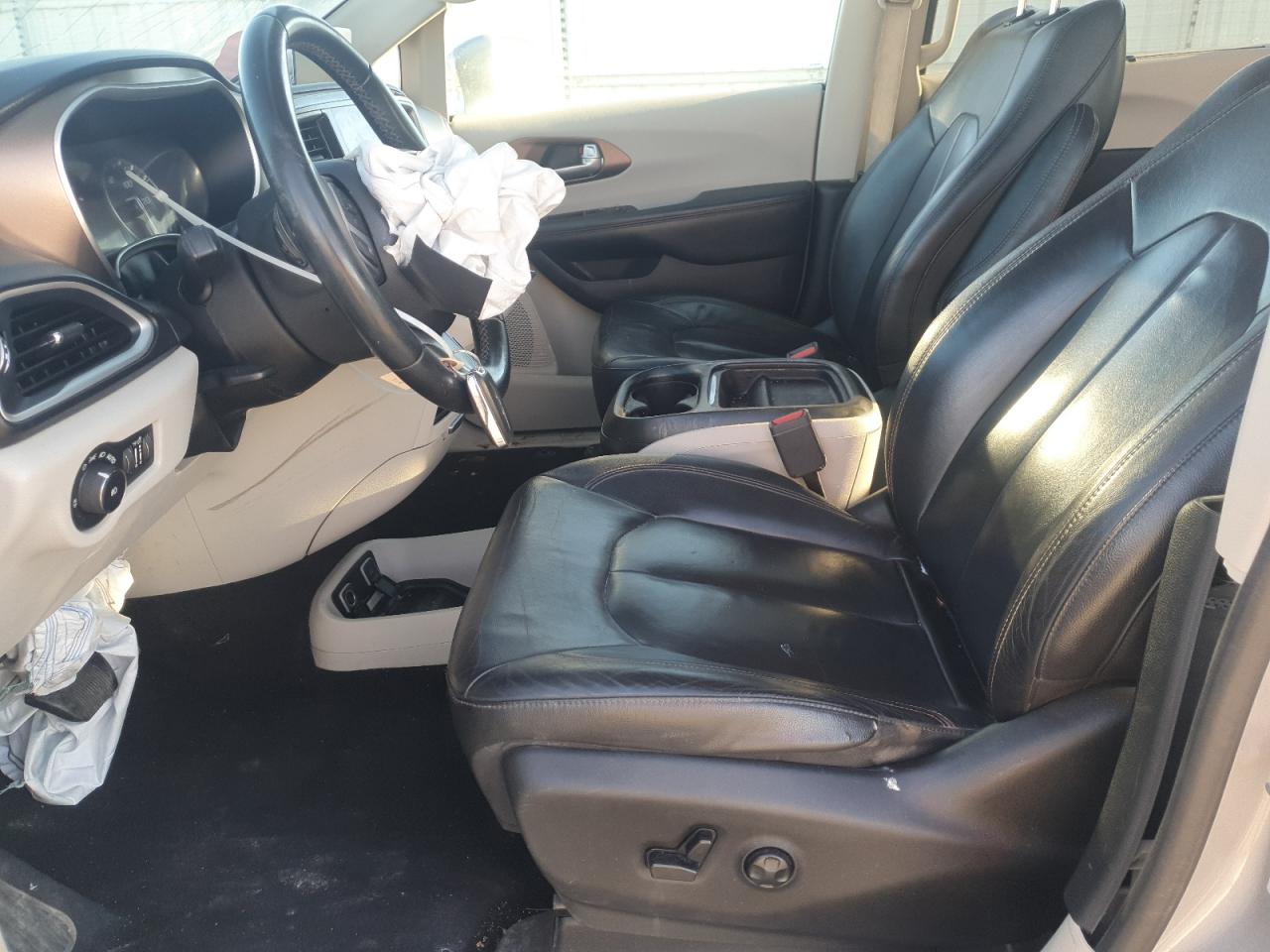 2017 Chrysler Pacifica Touring L VIN: 2C4RC1BG1HR569181 Lot: 81973065