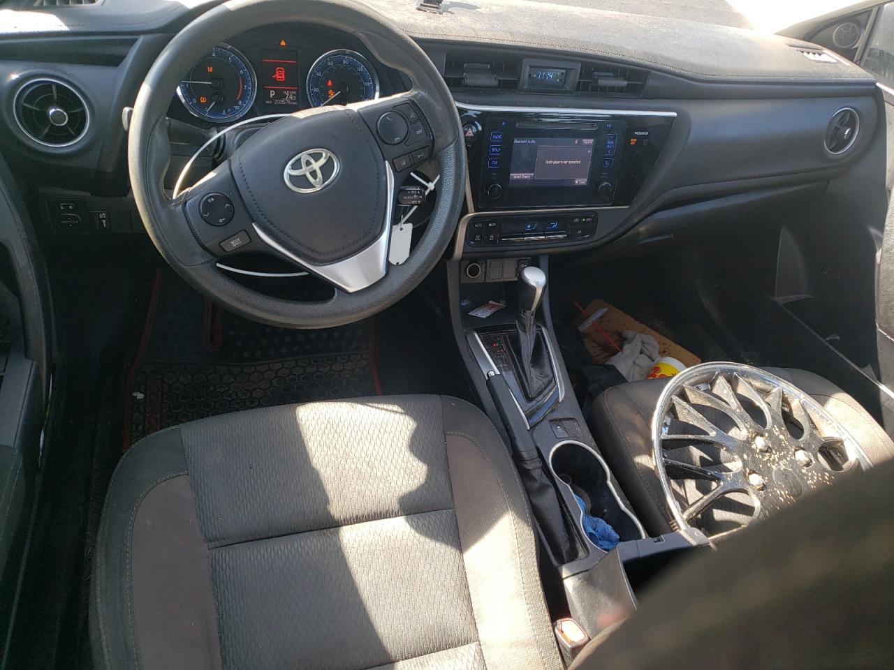 2017 Toyota Corolla L VIN: 2T1BURHEXHC865691 Lot: 82334365