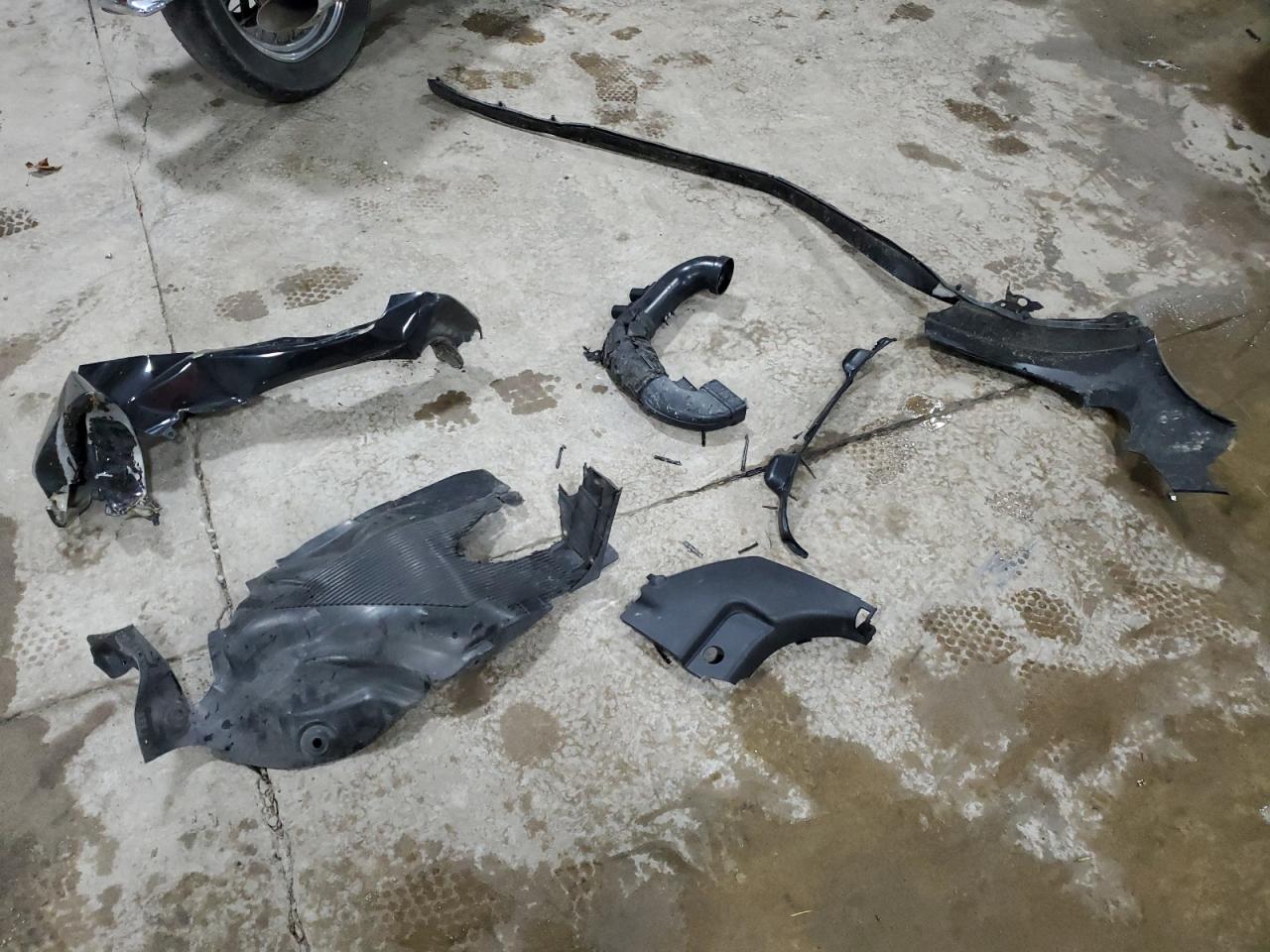 2017 Hyundai Veloster VIN: KMHTC6AD3HU310121 Lot: 84523455