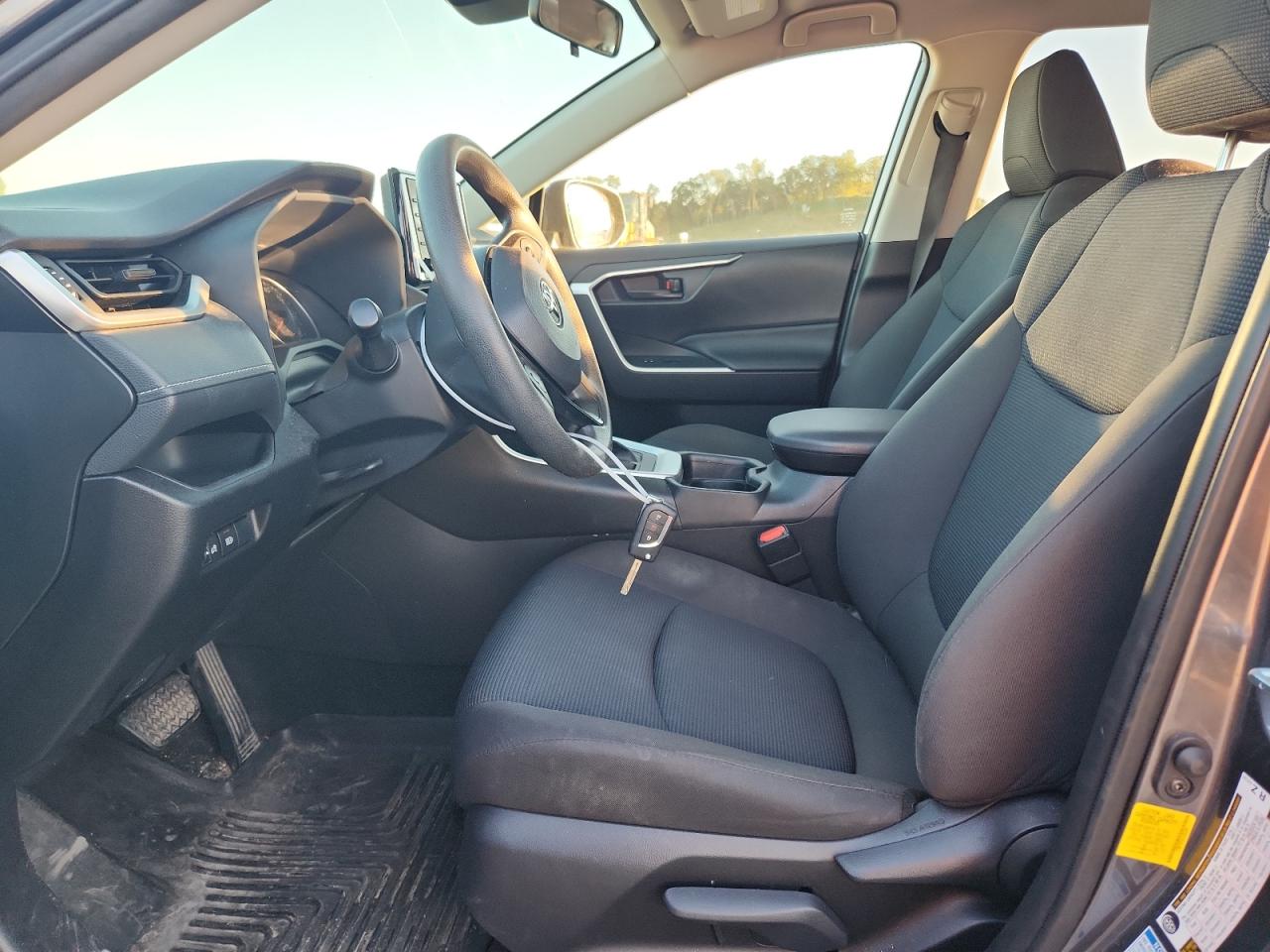 2020 Toyota Rav4 Le VIN: JTMF1RFV4LD063209 Lot: 85899045