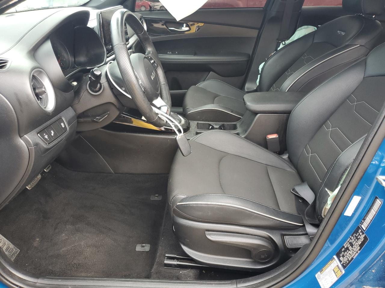 2024 Kia Forte Gt Line VIN: 3KPF54AD2RE733689 Lot: 81953985