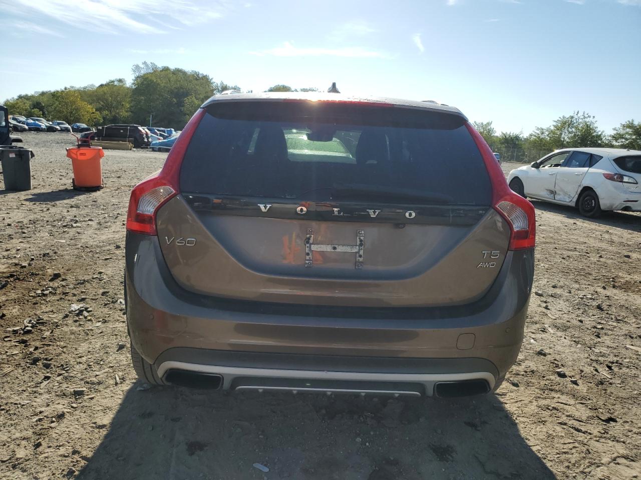 2015 Volvo V60 Cross Country Premier VIN: YV4612HK3F1000499 Lot: 84776475