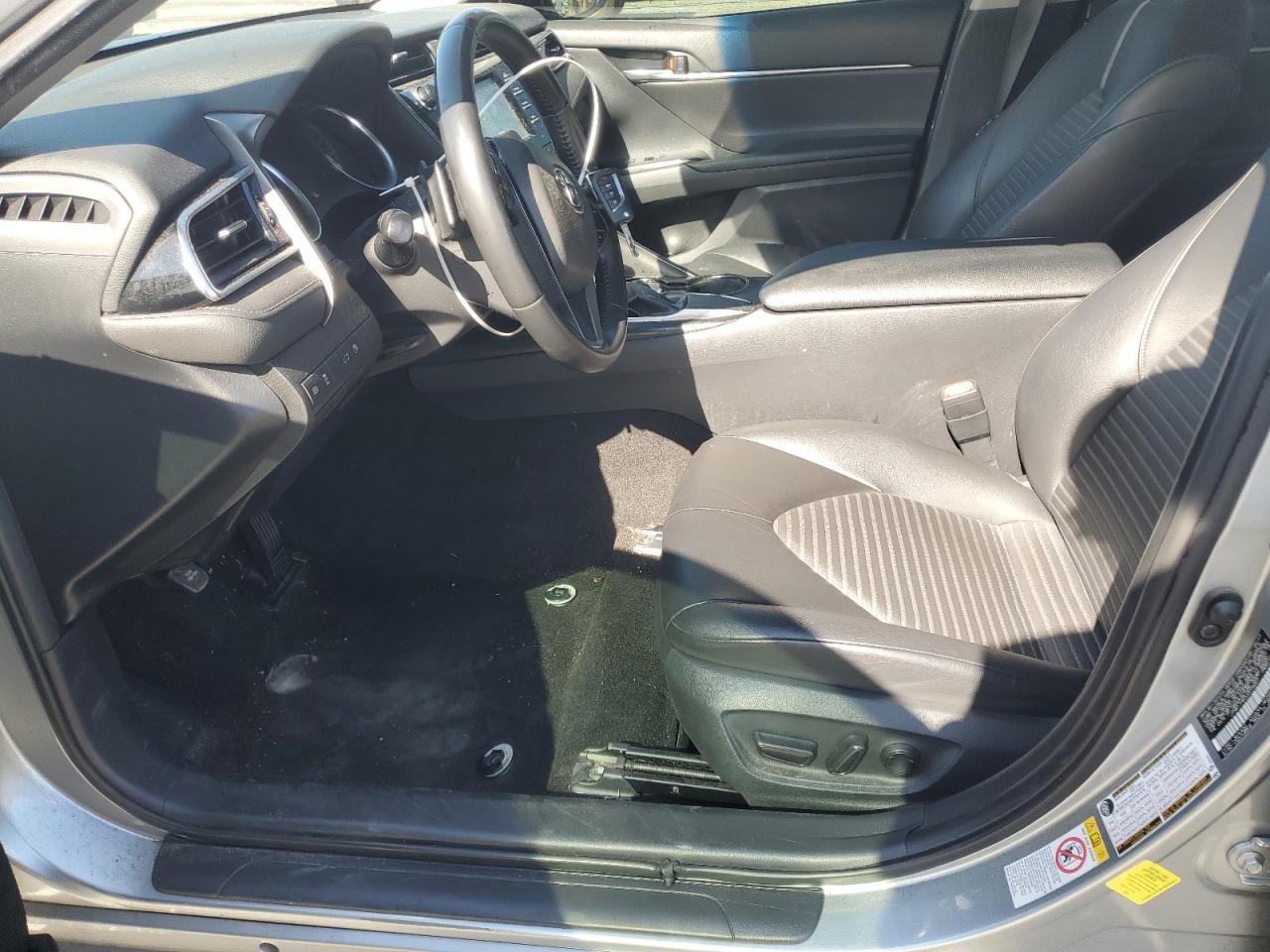 2018 Toyota Camry L VIN: JTNB11HK0J3016227 Lot: 85004655