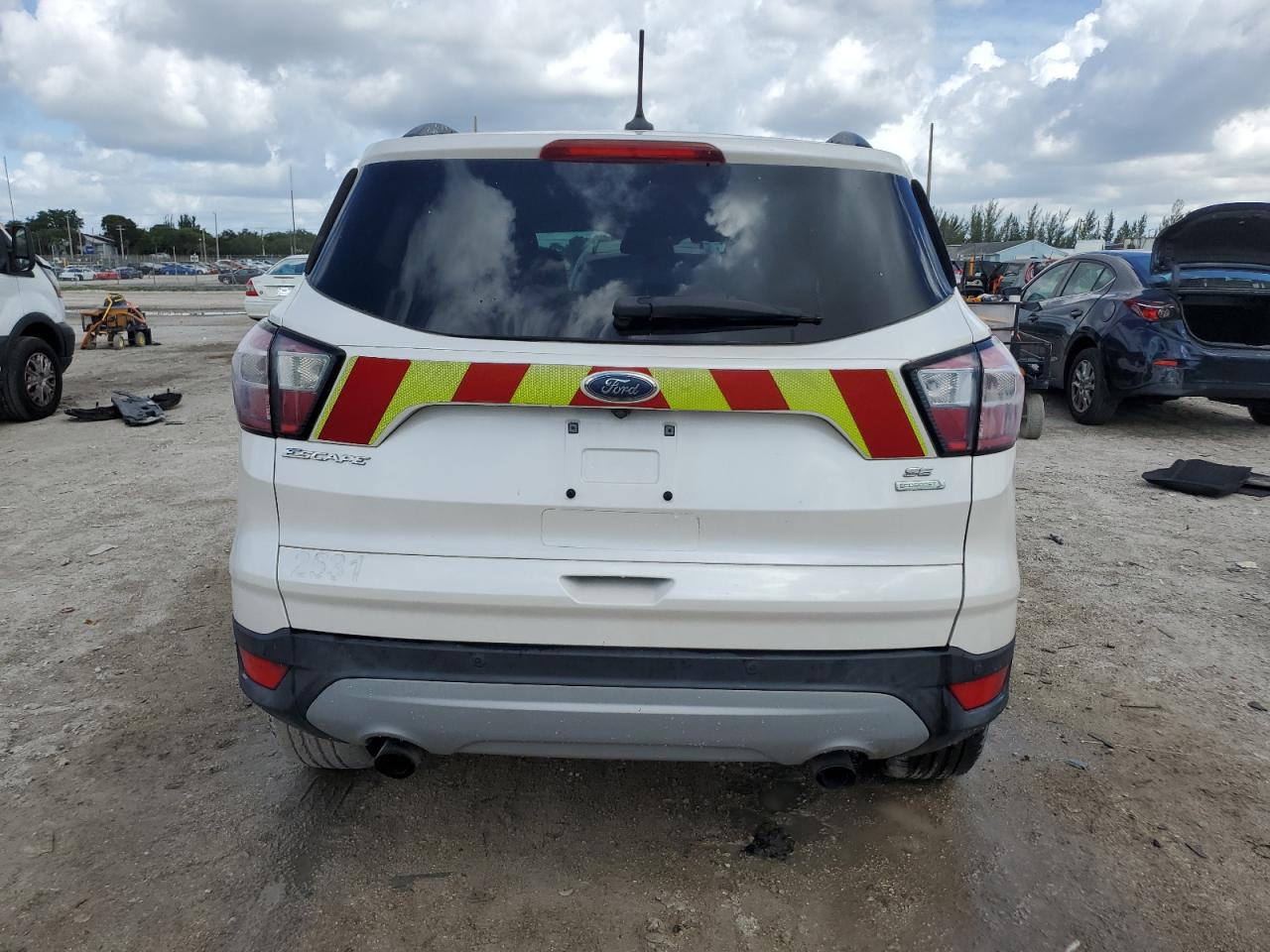 2018 Ford Escape Se VIN: 1FMCU0GDXJUA17386 Lot: 84624445