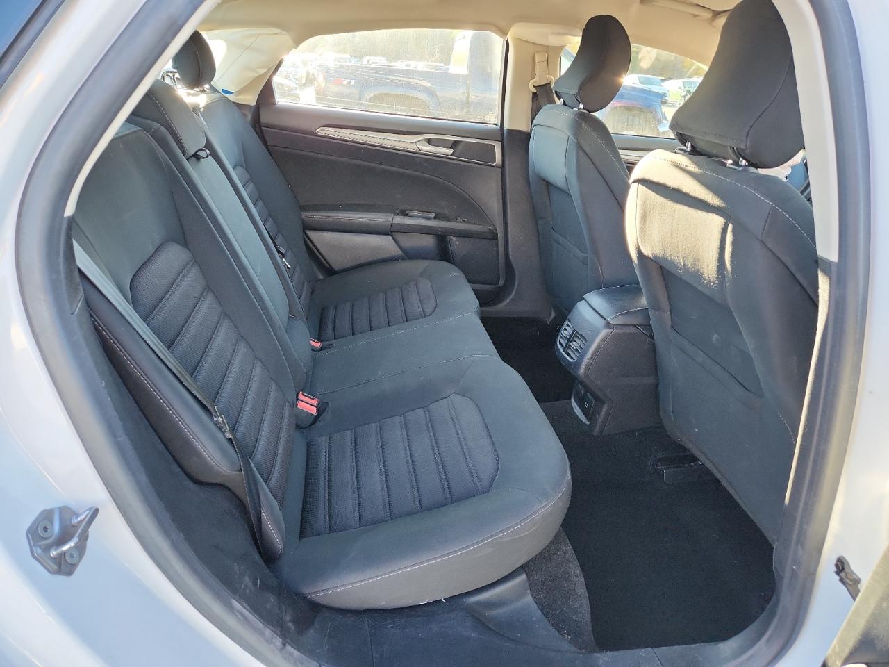 2017 Ford Fusion Se Hybrid VIN: 3FA6P0LU8HR416142 Lot: 89446875