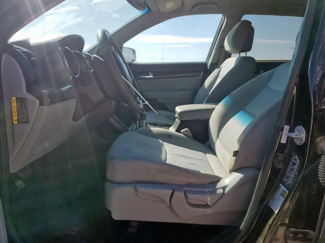 2012 Kia Sorento Base VIN: 5XYKTDA25CG226427 Lot: 86214155