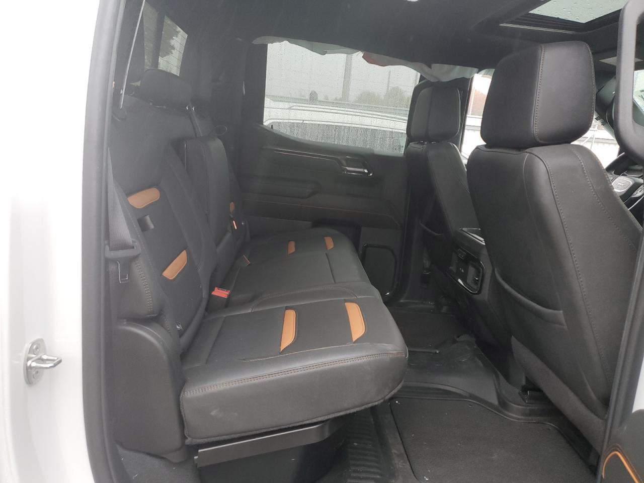 2024 GMC Sierra K1500 At4 VIN: 1GTUUEE83RZ266445 Lot: 90690045