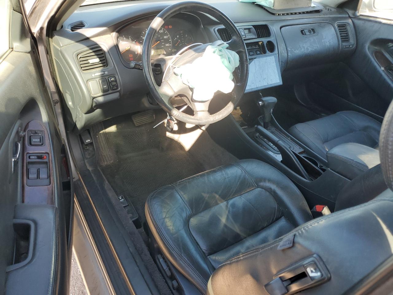 2000 Honda Accord Ex VIN: 1HGCG3258YA032642 Lot: 82599015