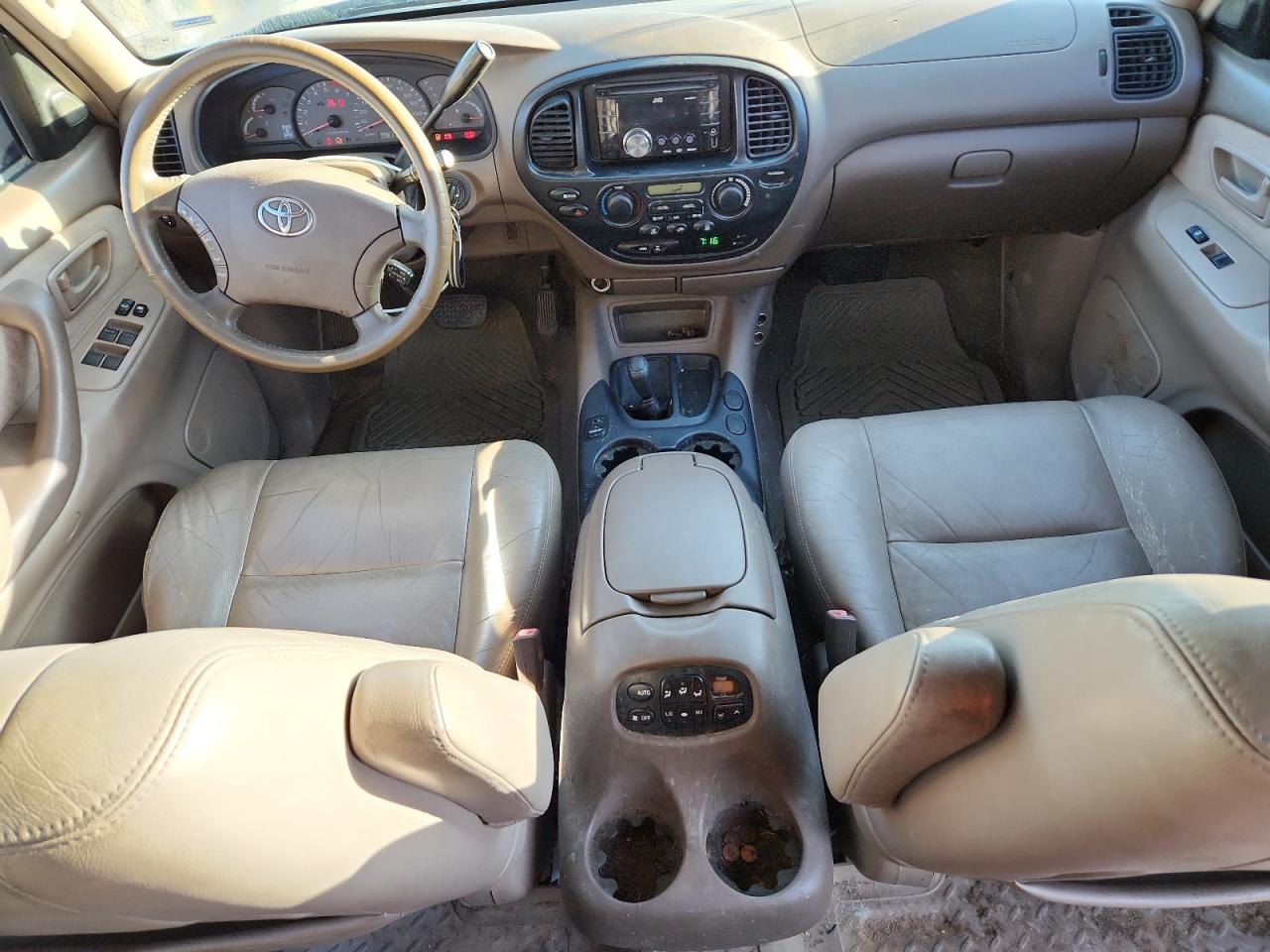 2004 Toyota Sequoia Sr5 VIN: 5TDBT44A04S208456 Lot: 82358495