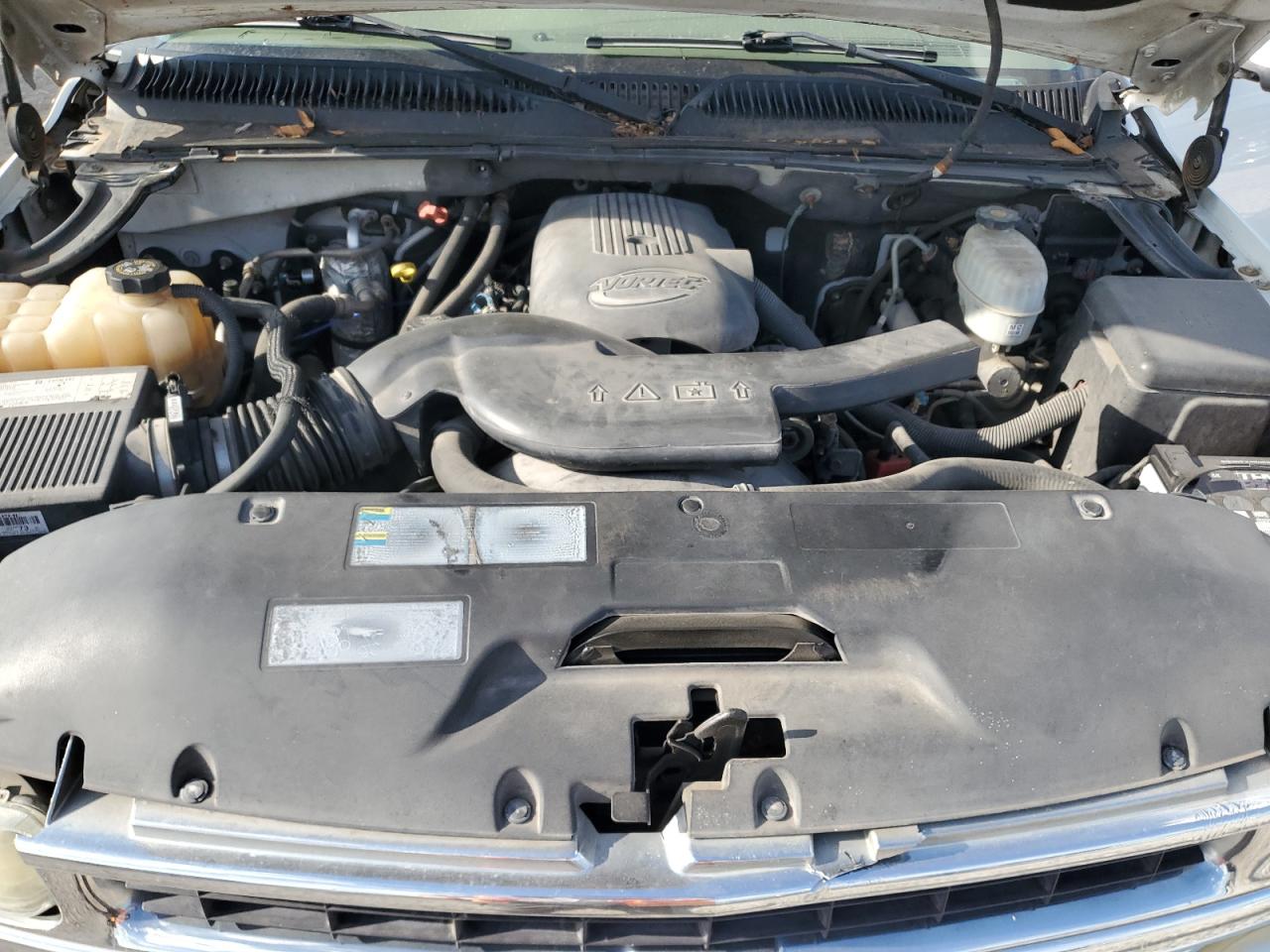 2004 Chevrolet Tahoe C1500 VIN: 1GNEC13Z24R121621 Lot: 82618205