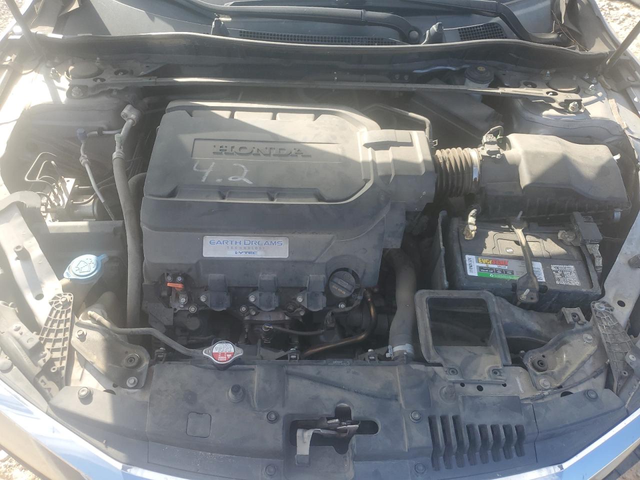 2016 Honda Accord Exl VIN: 1HGCR3F87GA008989 Lot: 81953905