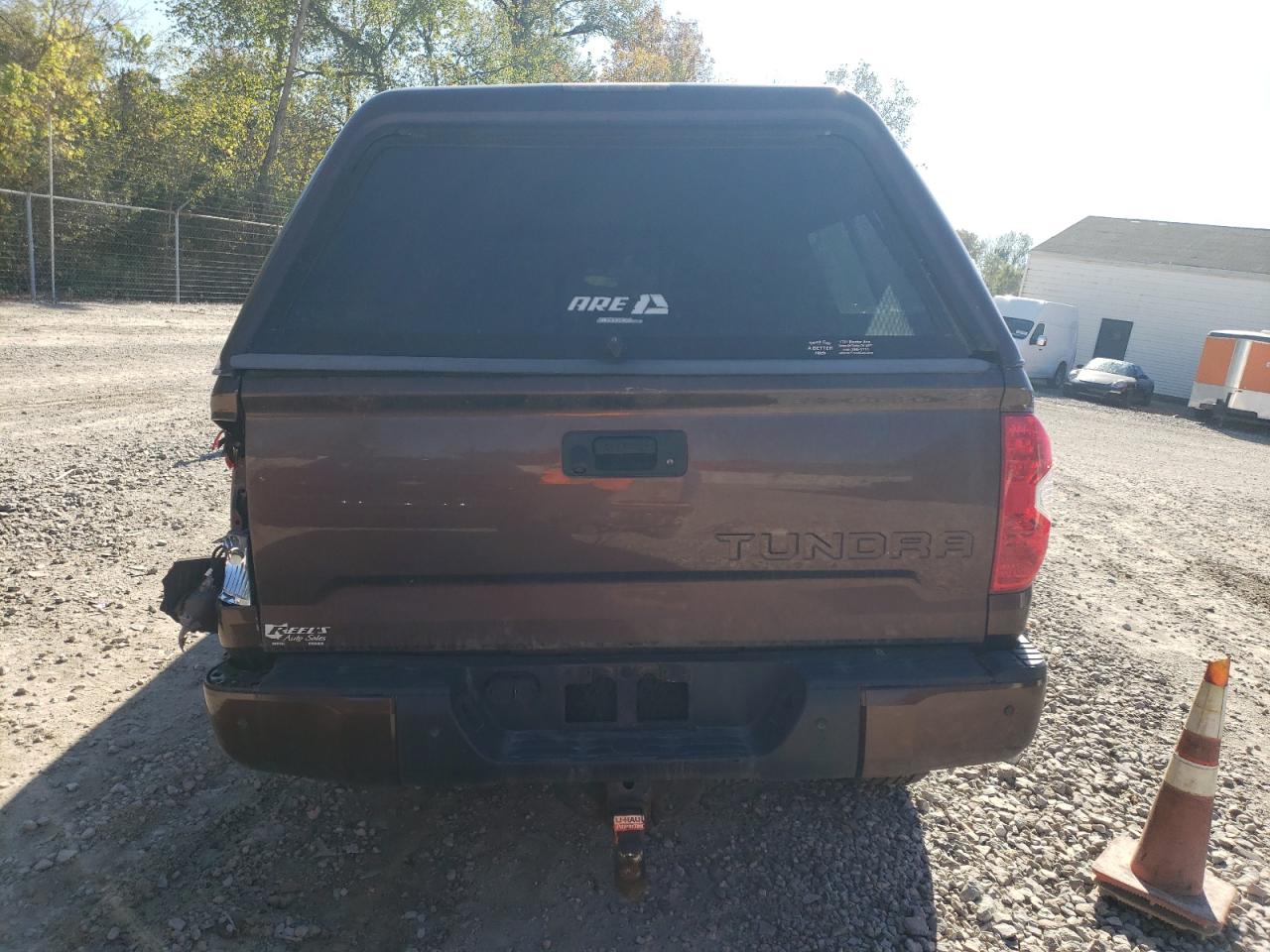 2017 Toyota Tundra Crewmax Sr5 VIN: 5TFDW5F12HX638346 Lot: 85898215