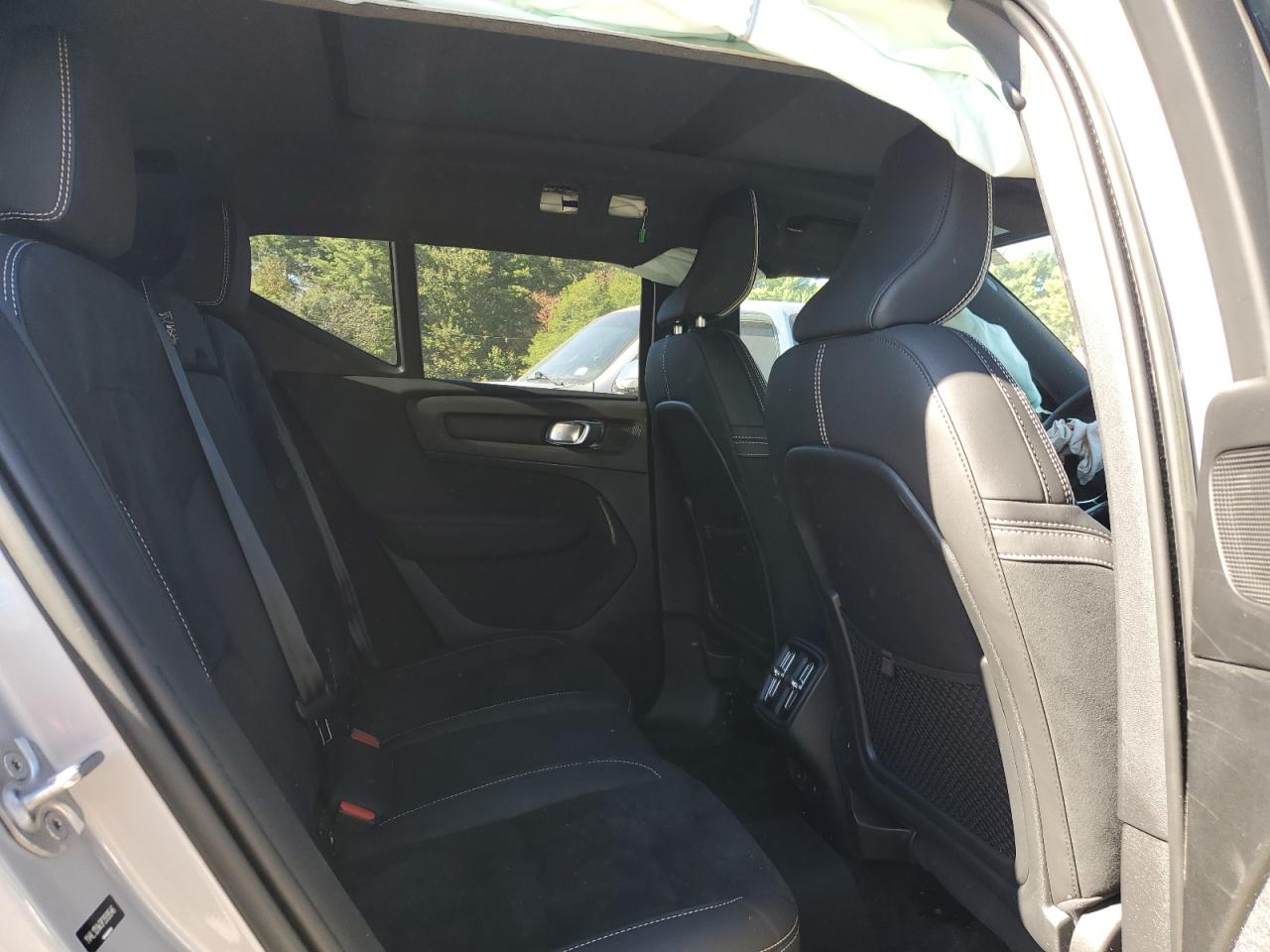 2023 Volvo Xc40 Plus VIN: YV4L12UW3P2939546 Lot: 84802965