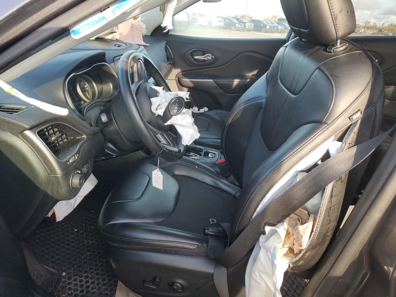 2019 Jeep Cherokee Latitude Plus VIN: 1C4PJMLBXKD237767 Lot: 82725885