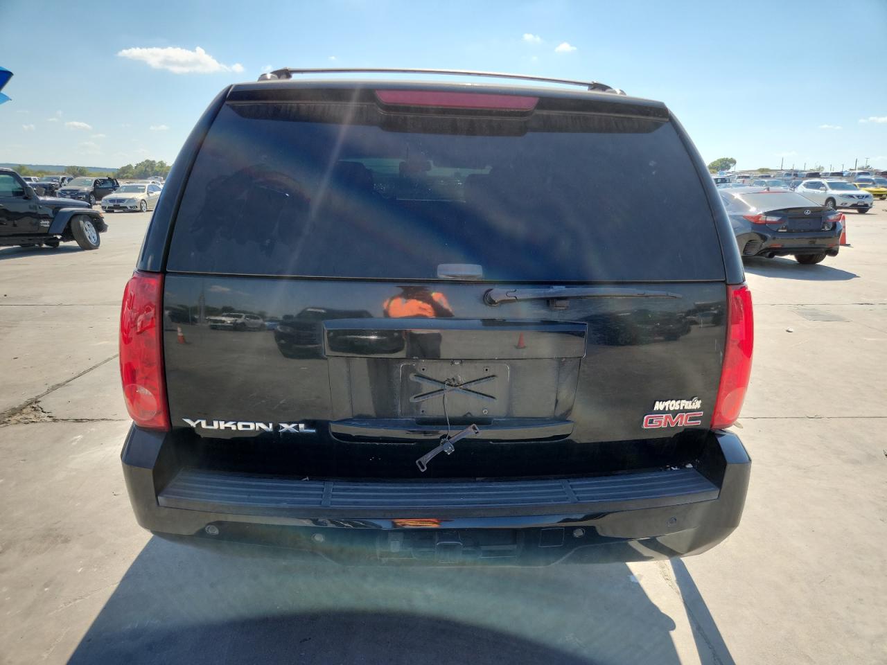 2013 GMC Yukon Xl C1500 Slt VIN: 1GKS1KE0XDR127080 Lot: 85857615