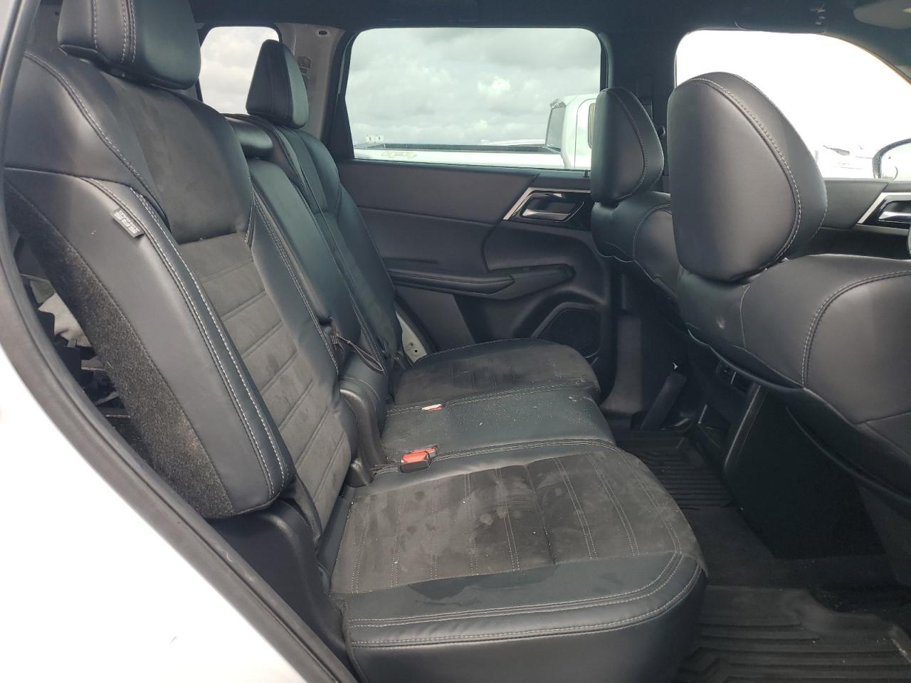 2023 Mitsubishi Outlander Se VIN: JA4J3UA84PZ034708 Lot: 84960815