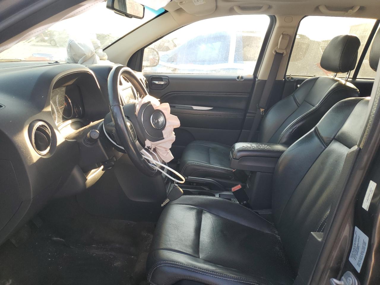 2016 Jeep Compass Latitude VIN: 1C4NJDEB9GD790311 Lot: 85491825