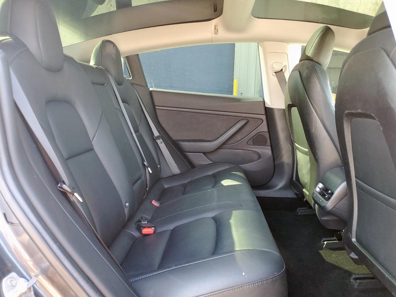 2018 Tesla Model 3 VIN: 5YJ3E1EA7JF034560 Lot: 85115685