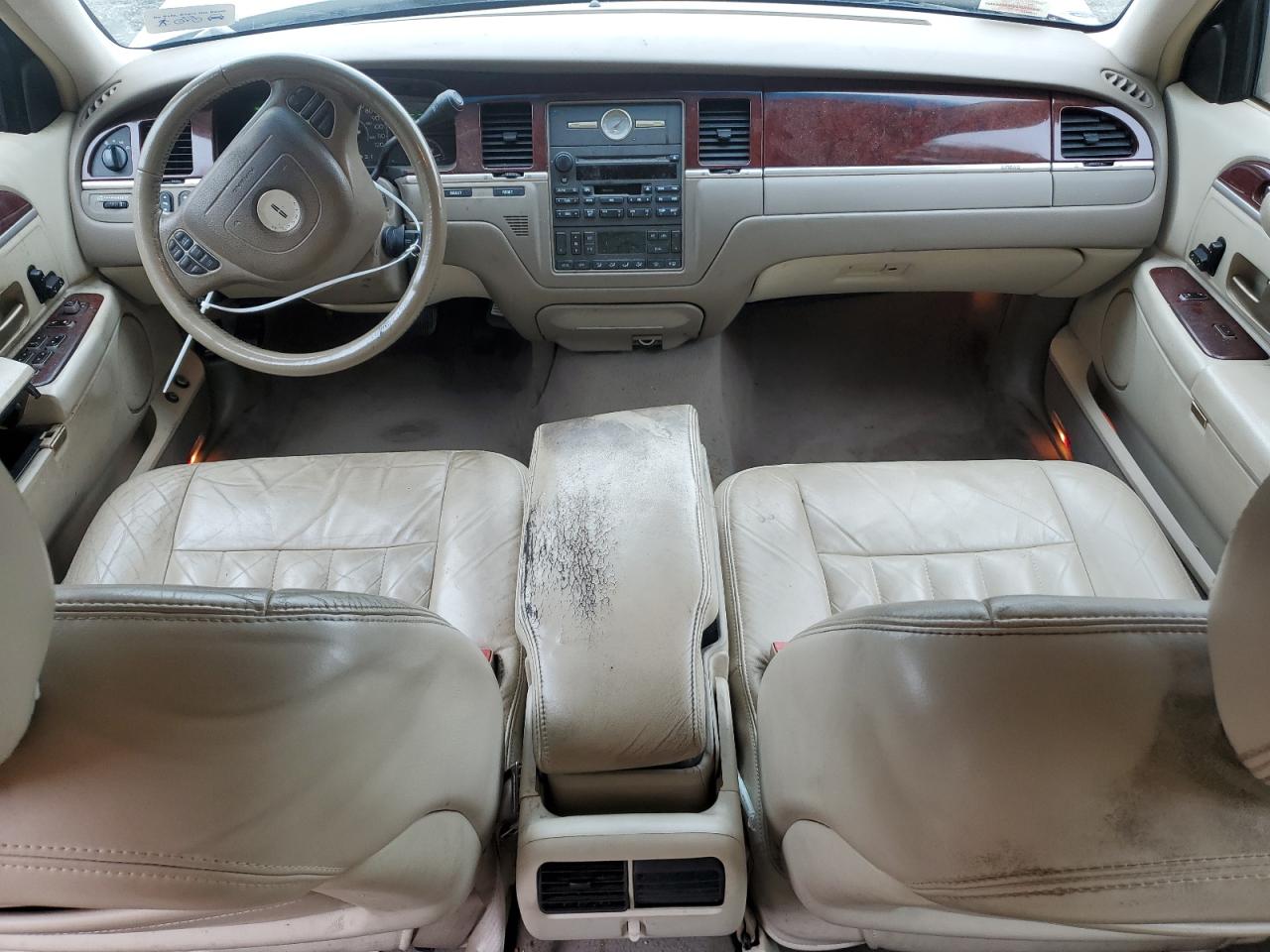 2004 Lincoln Town Car Executive VIN: 1LNHM81W64Y687299 Lot: 84981395