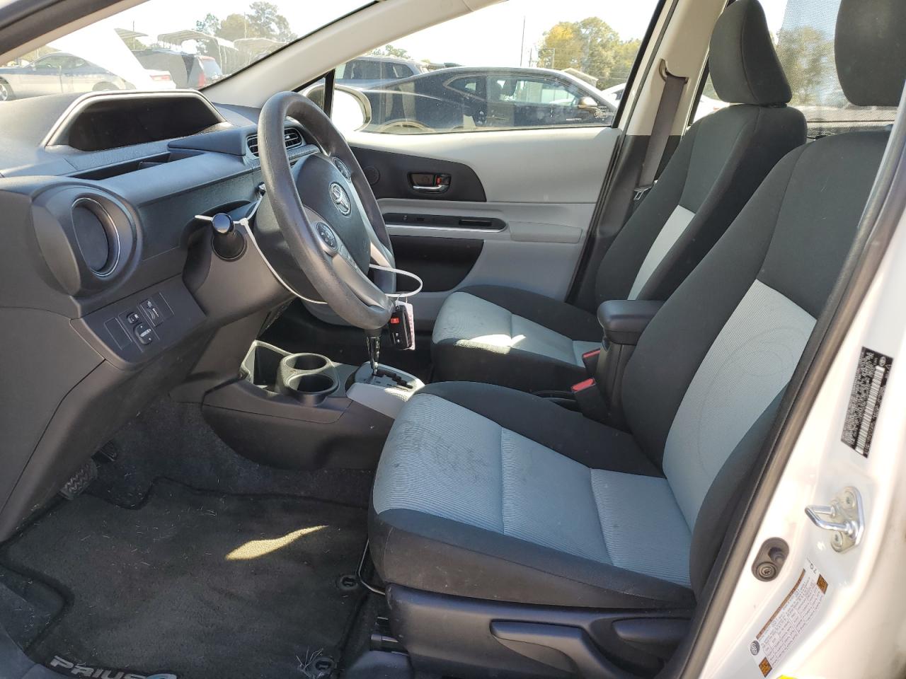 2014 Toyota Prius C VIN: JTDKDTB38E1068005 Lot: 82637165