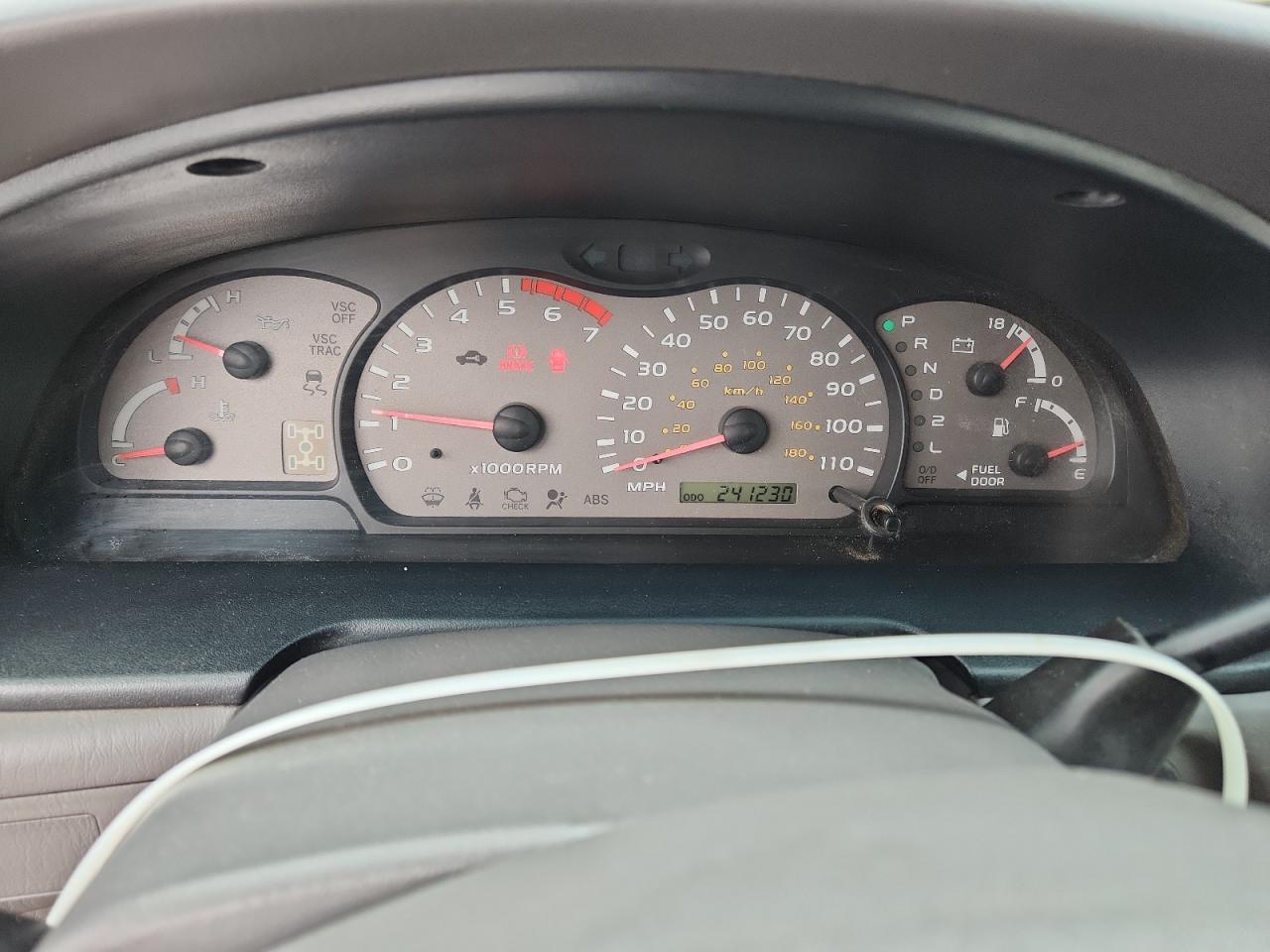 2002 Toyota Sequoia Limited VIN: 5TDBT48A62S072325 Lot: 82201365