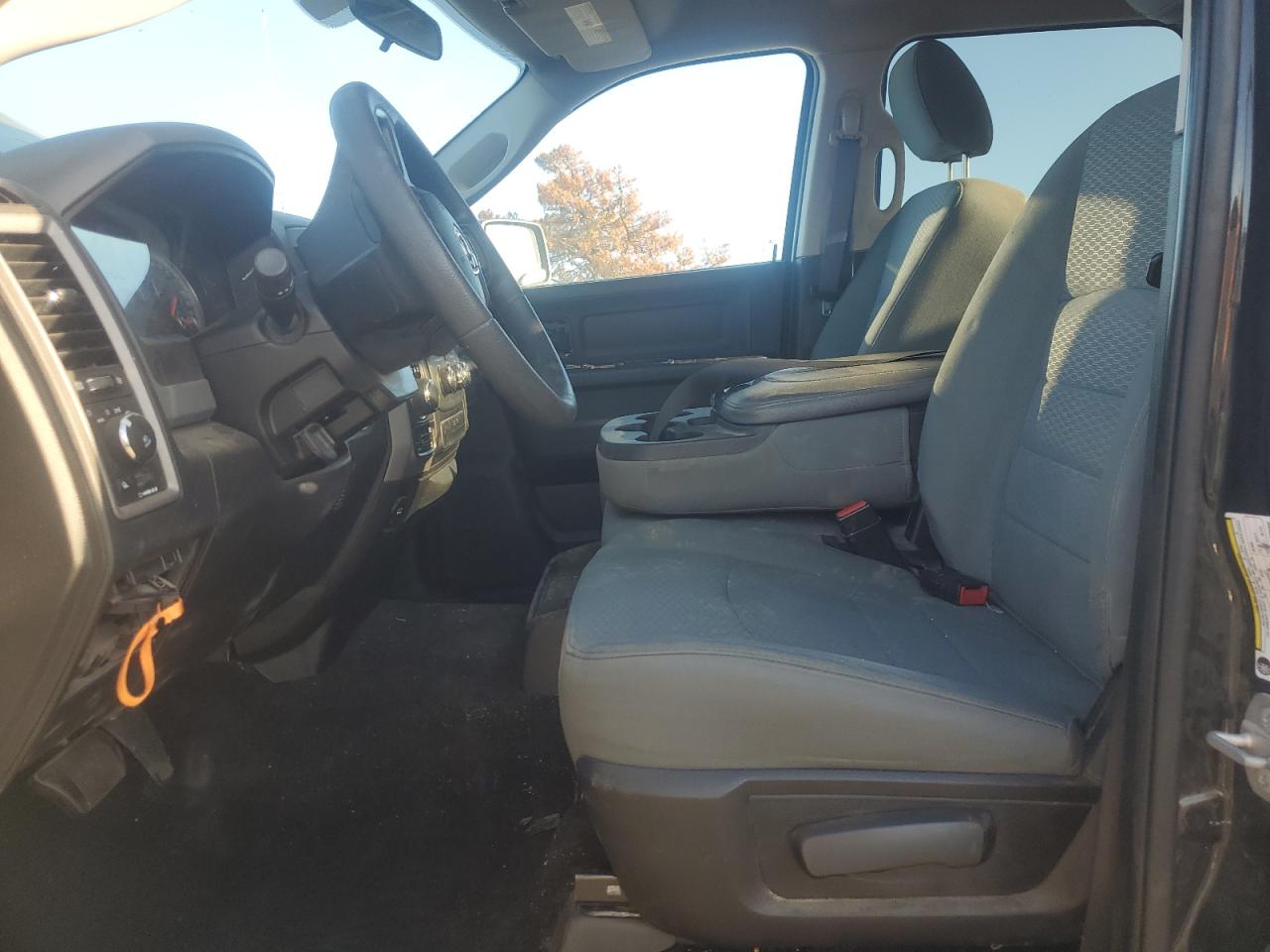 2019 Ram 1500 Classic Tradesman VIN: 3C6RR7KG6KG660050 Lot: 82399335