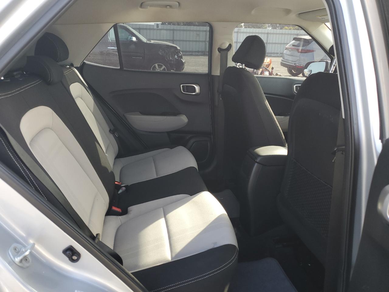 2021 Hyundai Venue Sel VIN: KMHRC8A36MU071798 Lot: 82334765