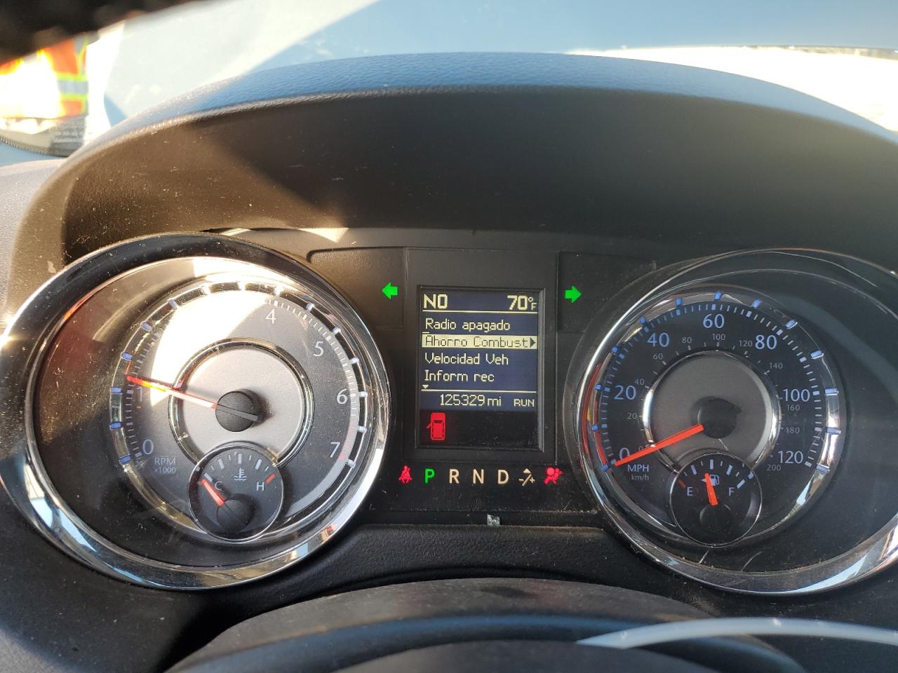 2016 Chrysler Town-Count VIN: 2C4RC1BG2GR259832 Lot: 82310785