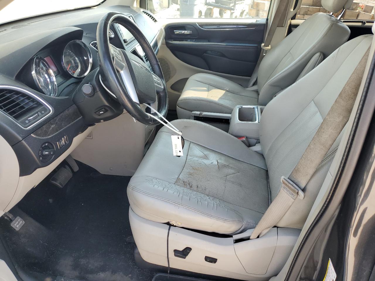 2011 Chrysler Town & Country Touring L VIN: 2A4RR8DG7BR635772 Lot: 86821275