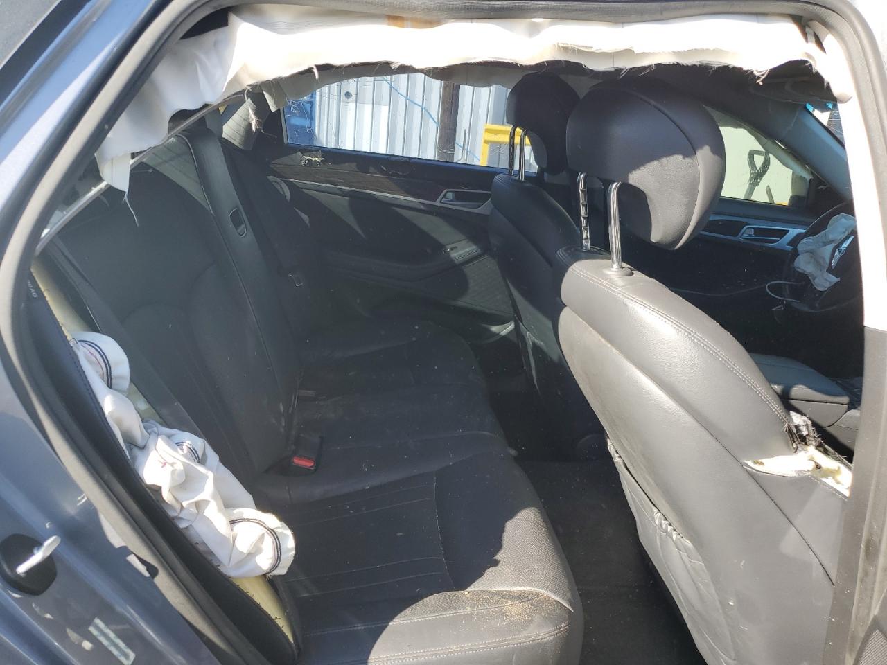 2015 Hyundai Genesis 3.8L VIN: KMHGN4JE9FU021136 Lot: 84779005