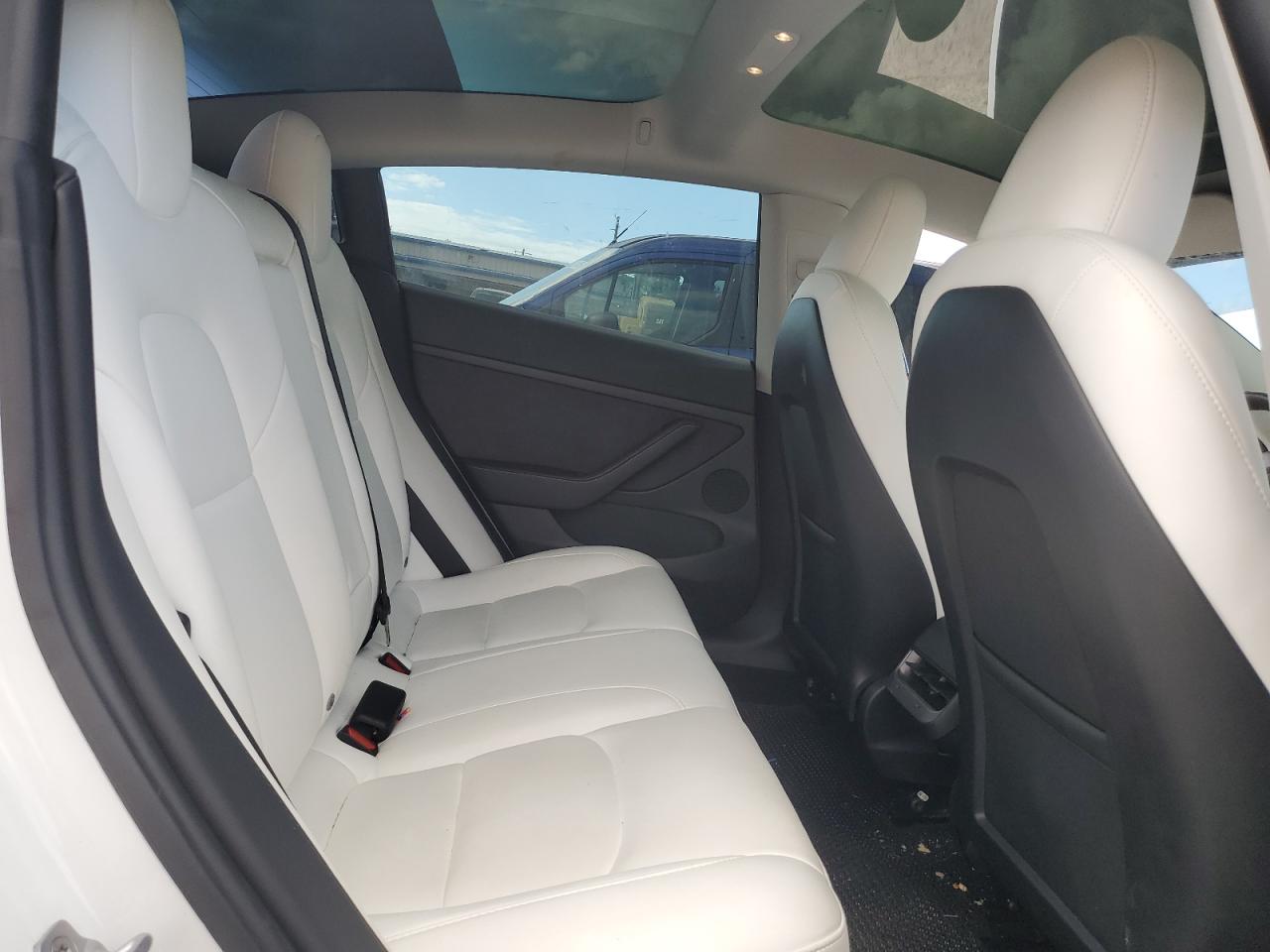 2023 Tesla Model 3 VIN: 5YJ3E1EA8PF562813 Lot: 82222565