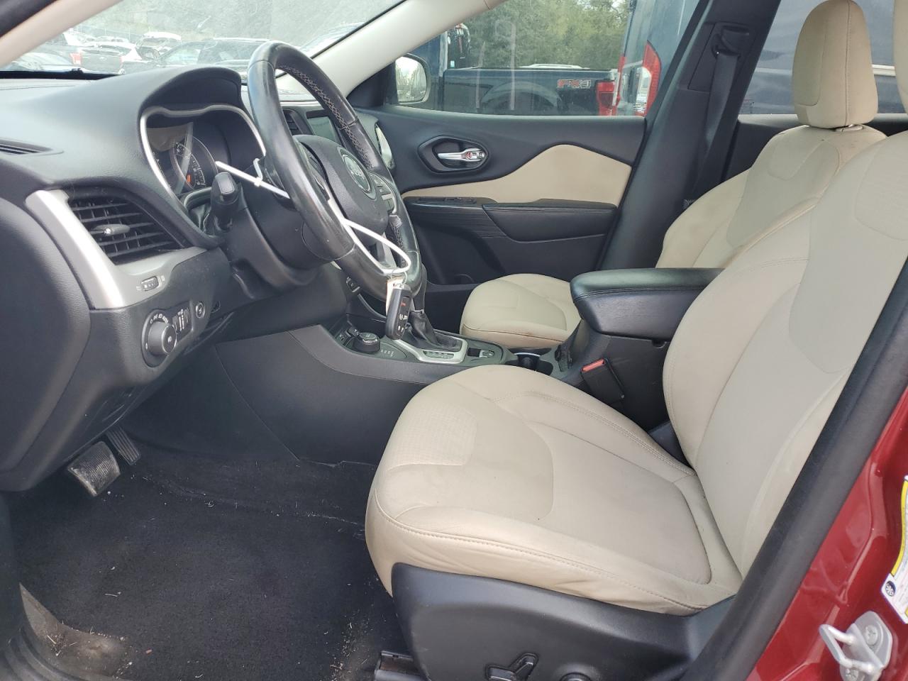 2015 Jeep Cherokee Latitude VIN: 1C4PJMCS3FW595190 Lot: 84866975