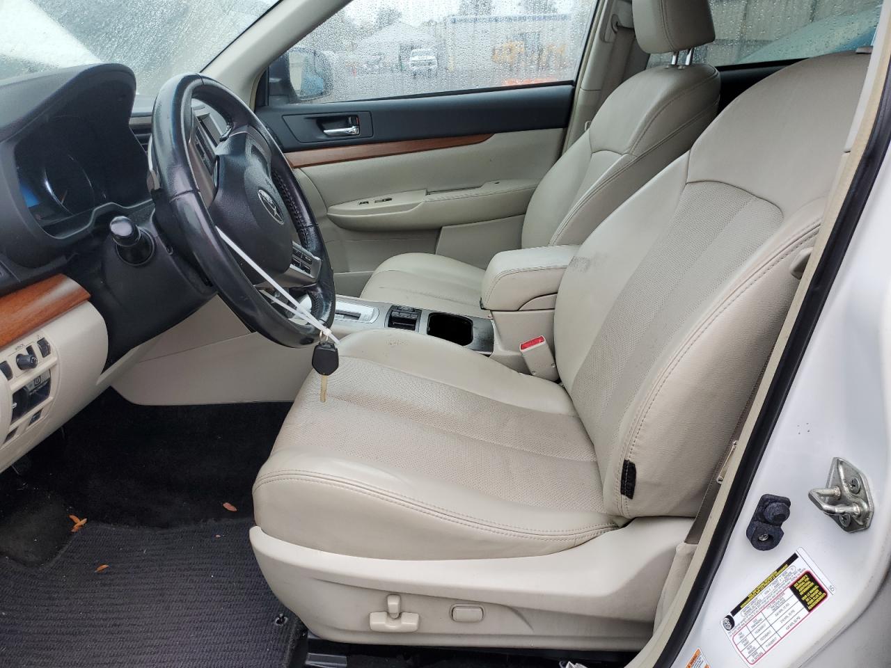 2014 Subaru Outback 3.6R Limited VIN: 4S4BRDMC4E2324585 Lot: 84606525