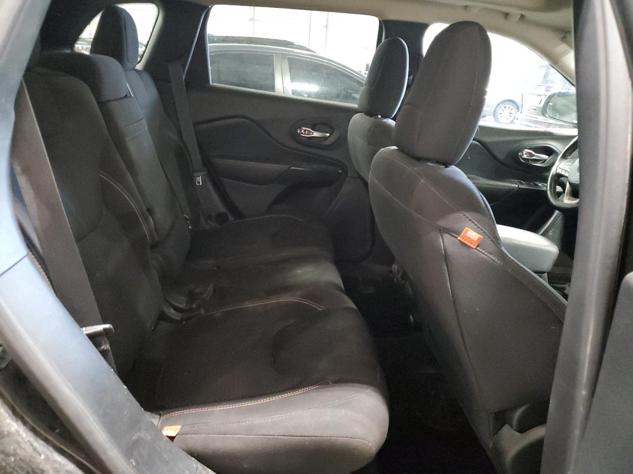 2017 Jeep Cherokee Latitude VIN: 1C4PJMCS9HW546093 Lot: 89693285