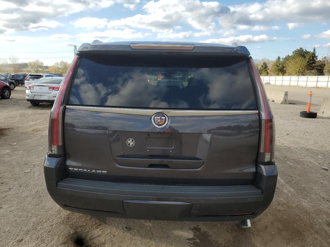 2015 Cadillac Escalade Luxury VIN: 1GYS4BKJ4FR195940 Lot: 85422455