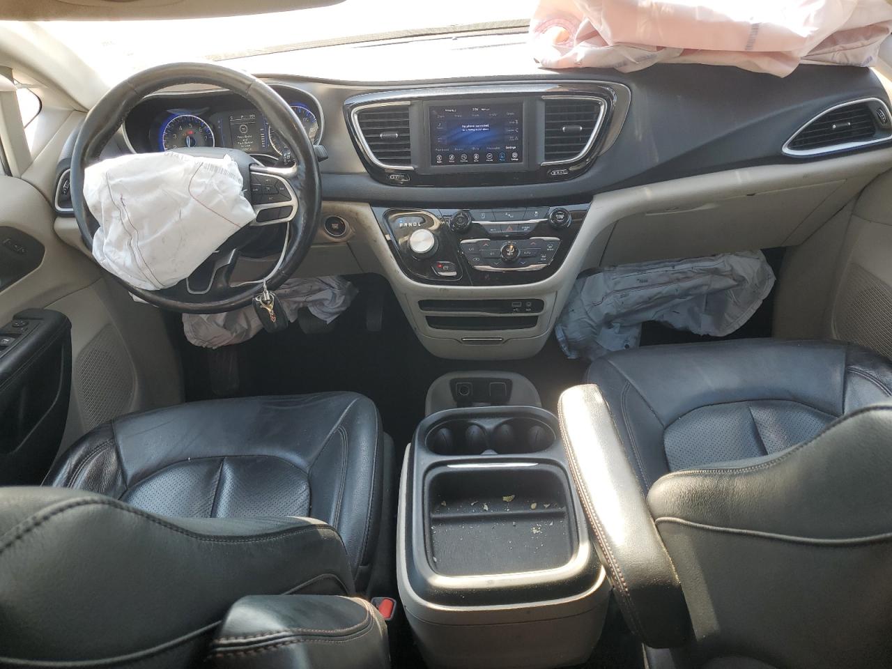 2020 Chrysler Pacifica Touring L VIN: 2C4RC1BG8LR124817 Lot: 86405035