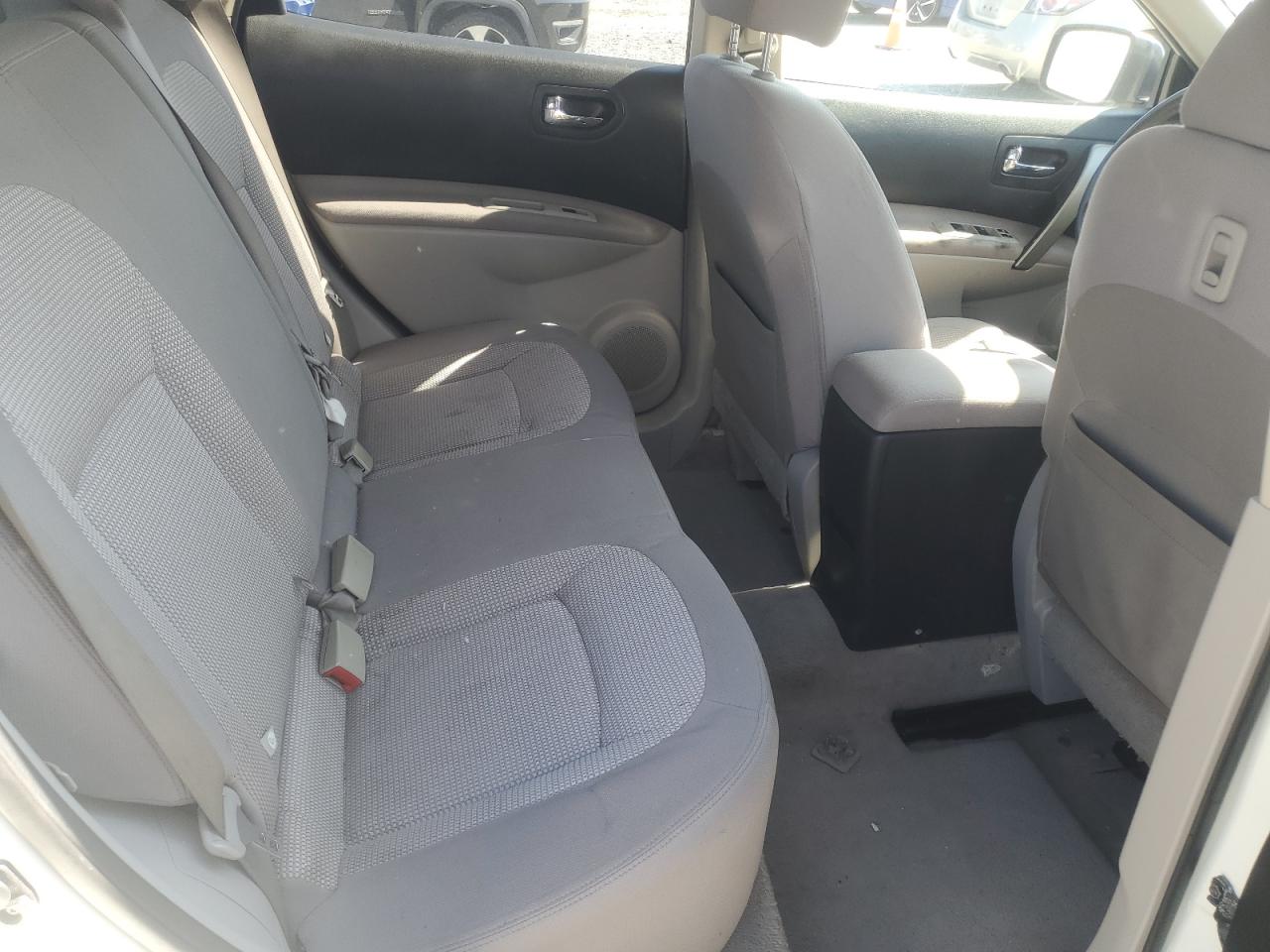 2010 Nissan Rogue S VIN: JN8AS5MV6AW137979 Lot: 85841765