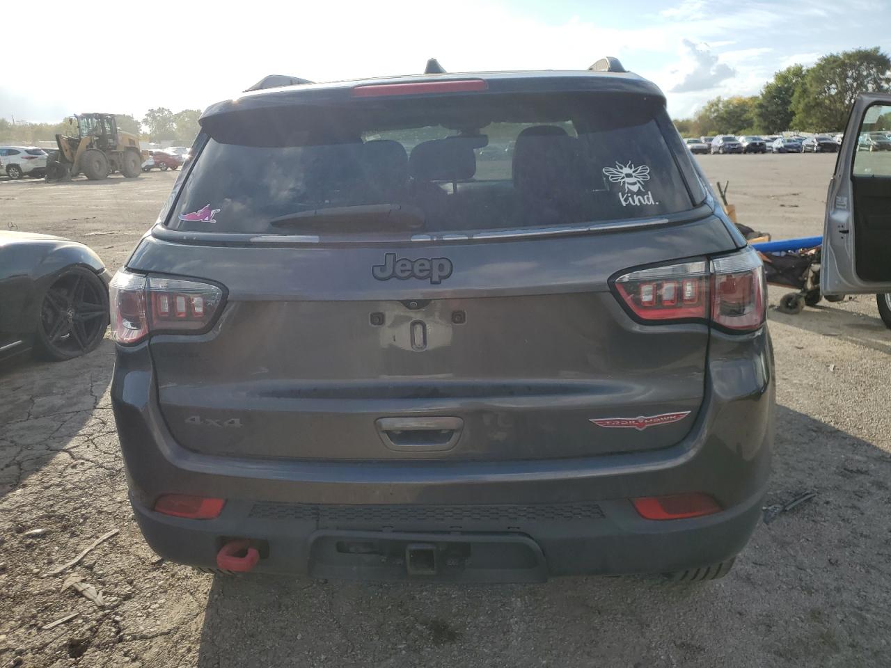 2018 Jeep Compass Trailhawk VIN: 3C4NJDDB4JT187575 Lot: 85652975