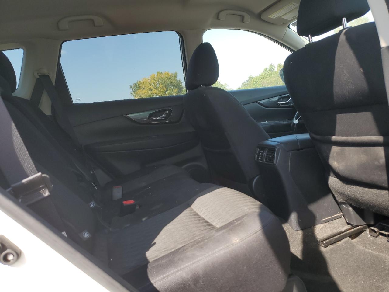 2018 Nissan Rogue S VIN: 5N1AT2MV2JC720666 Lot: 81928045