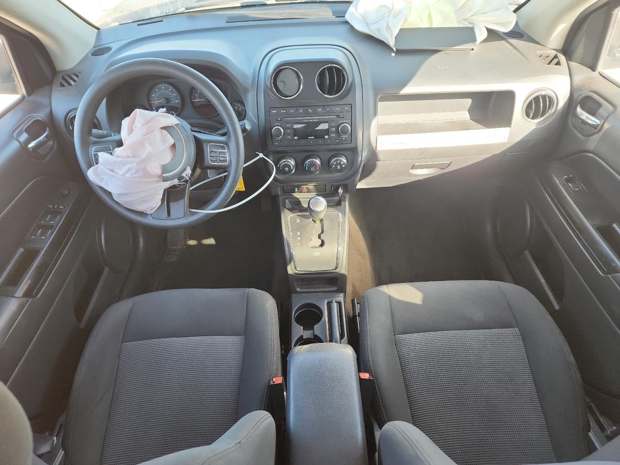 2017 Jeep Compass Sport VIN: 1C4NJDBB6HD173499 Lot: 82656425