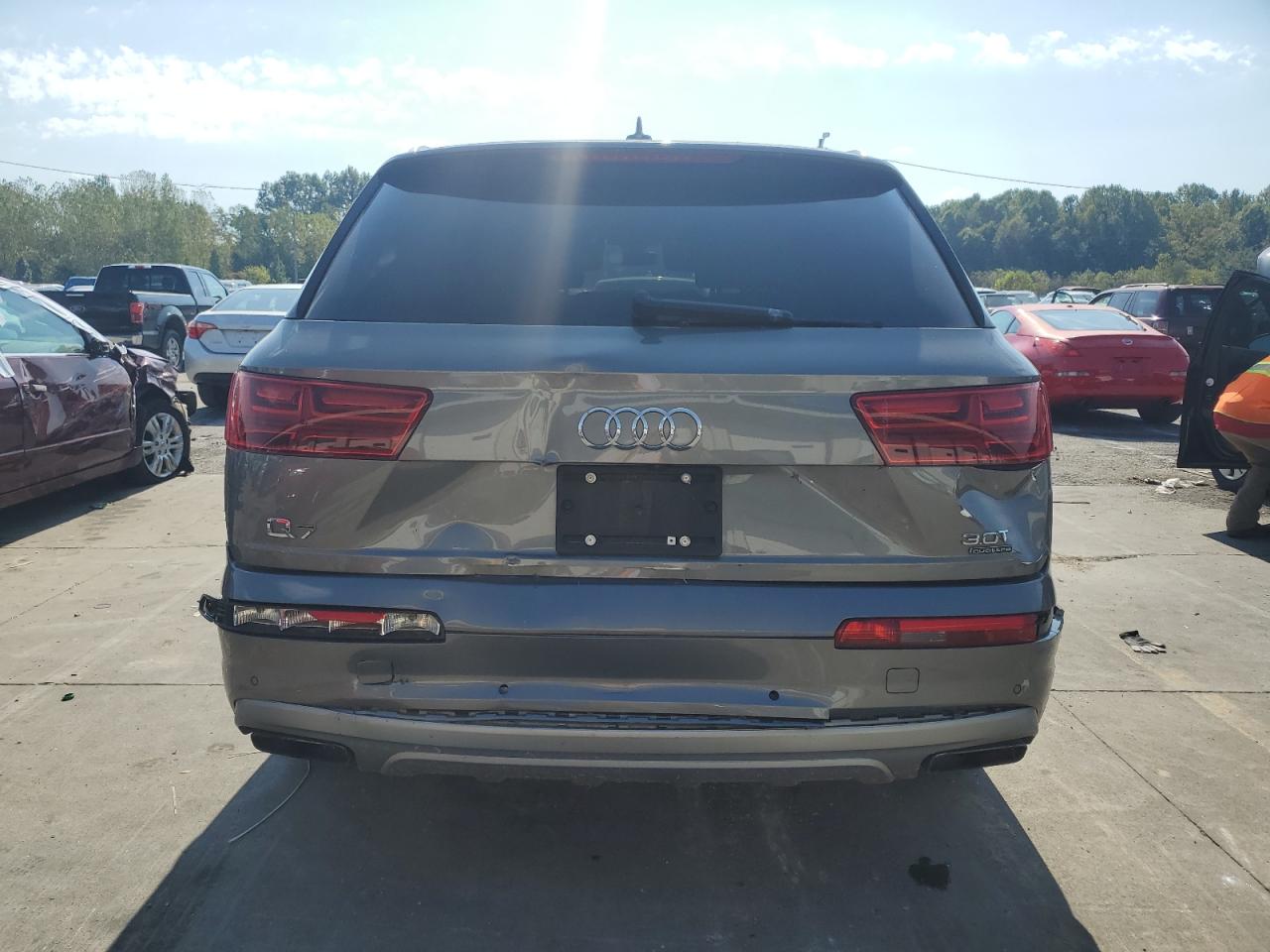 2017 Audi Q7 Prestige VIN: WA1VABF7XHD007734 Lot: 84964275