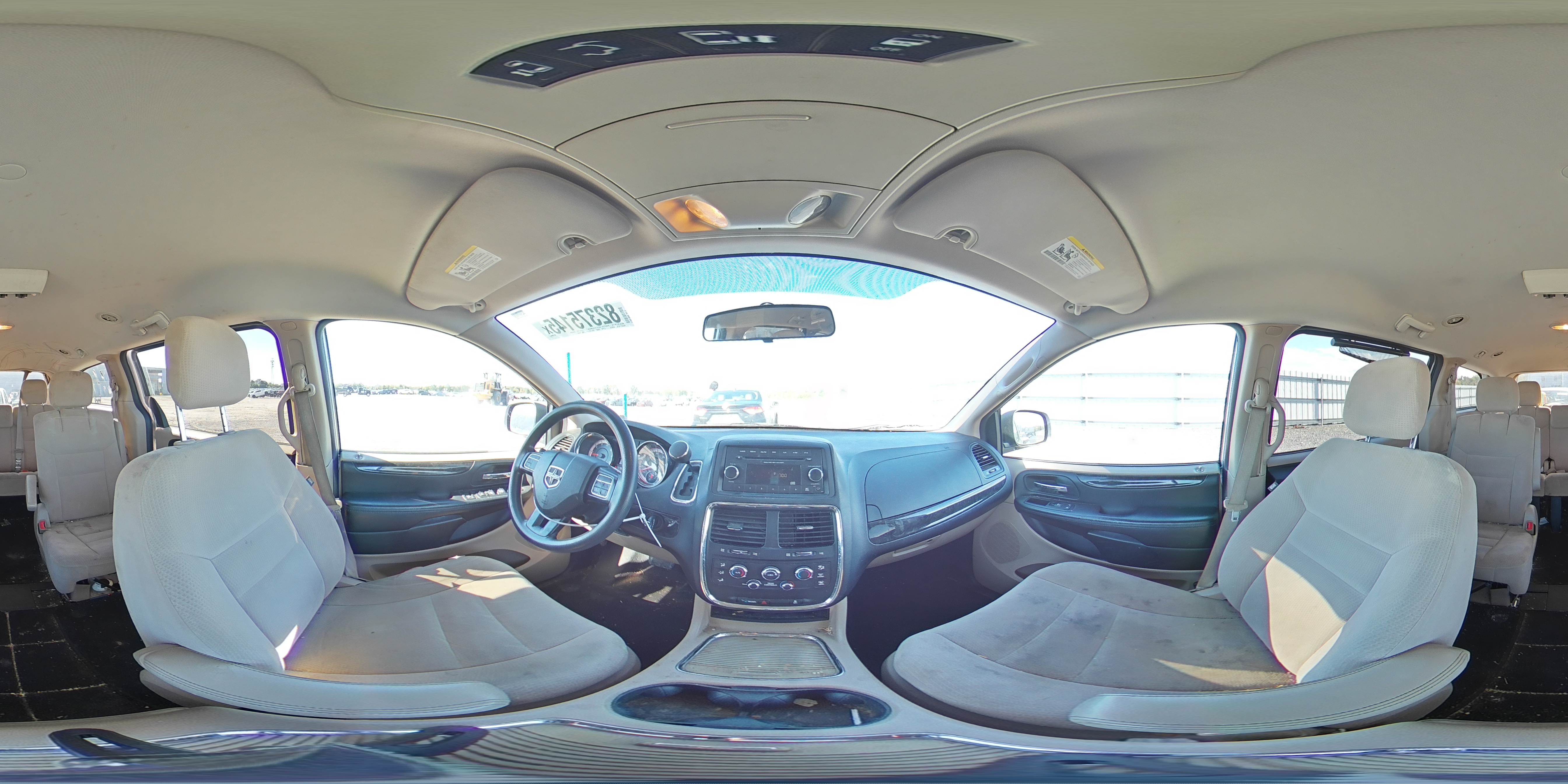 2015 Dodge Grand Caravan Sxt VIN: 2C4RDGCG5FR548359 Lot: 82375145