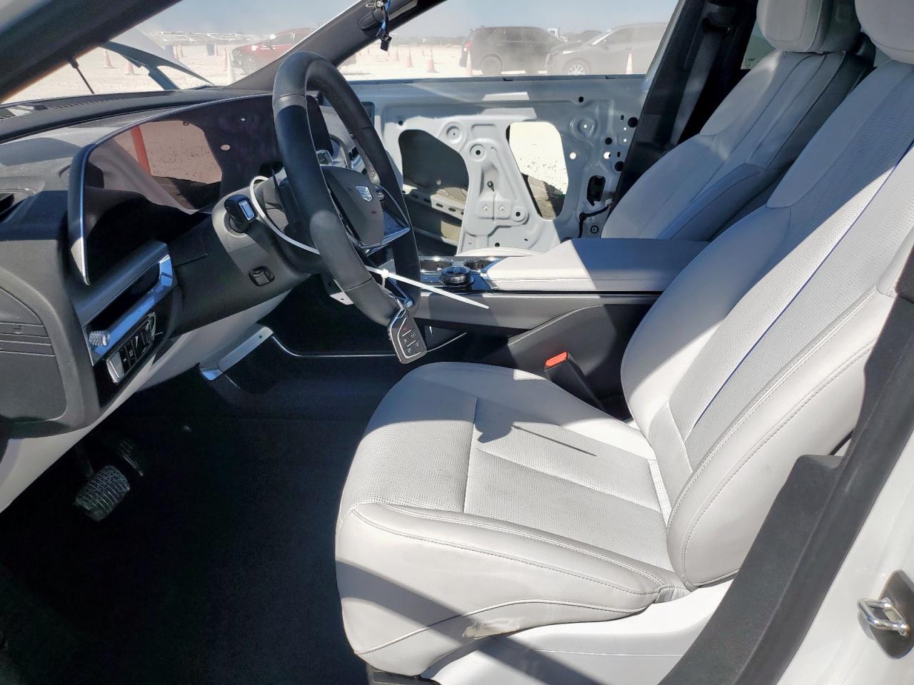 2024 Cadillac Lyriq Luxury VIN: 1GYKPPRL2RZ102994 Lot: 86116515