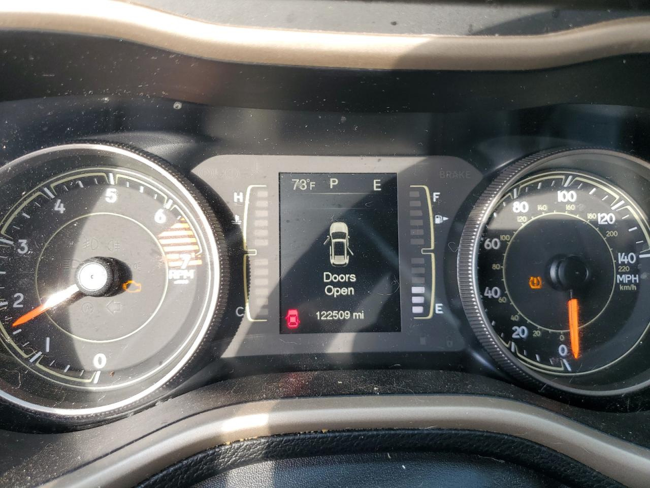 2017 Jeep Cherokee Latitude VIN: 1C4PJMCB8HW646850 Lot: 84464355