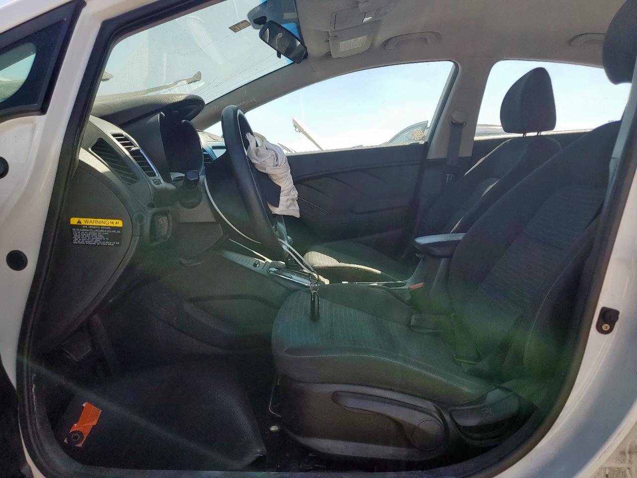 2018 Kia Forte Lx VIN: 3KPFL4A73JE245596 Lot: 86475195