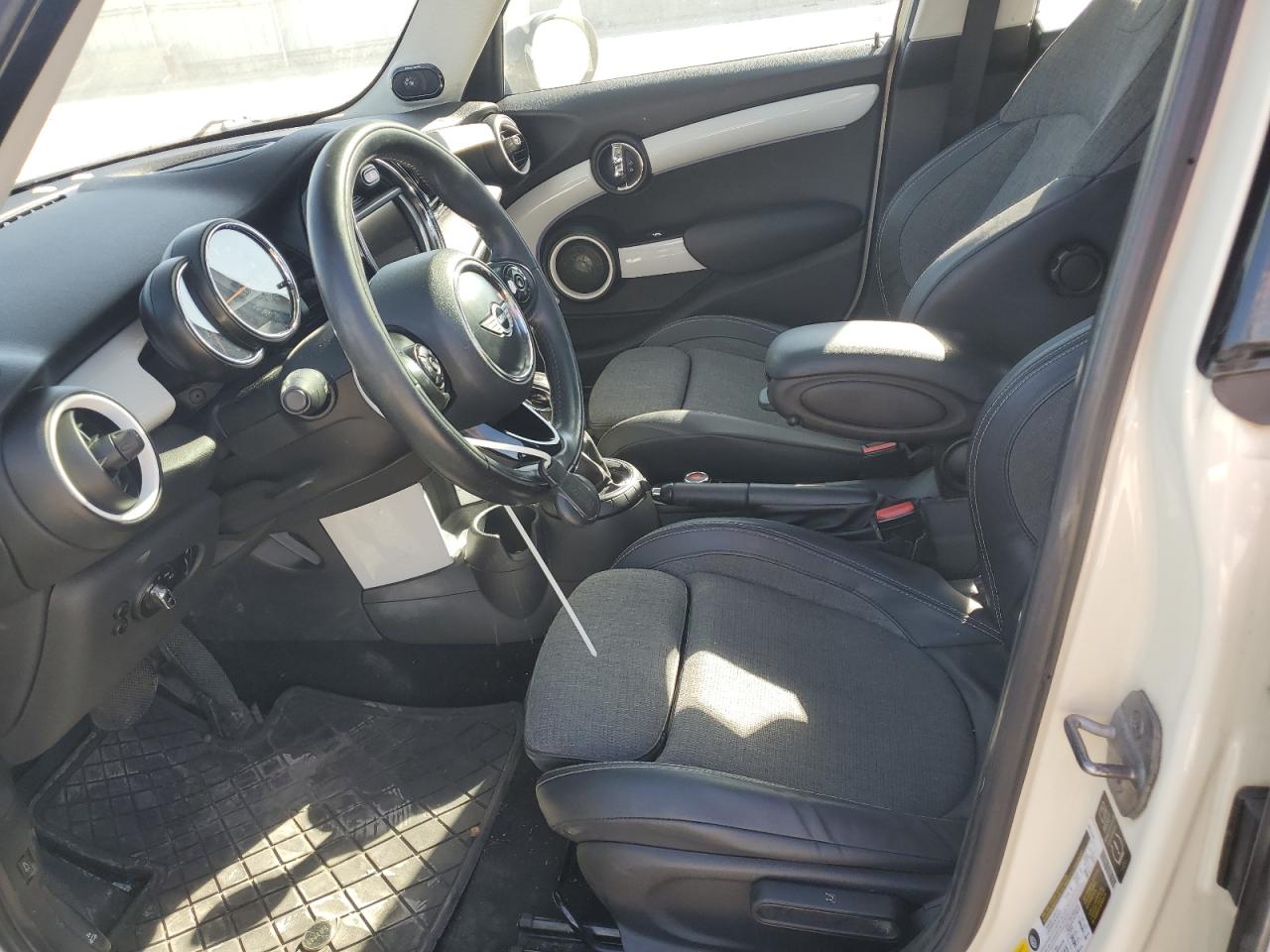 2015 Mini Cooper VIN: WMWXS5C59FT827576 Lot: 82661265