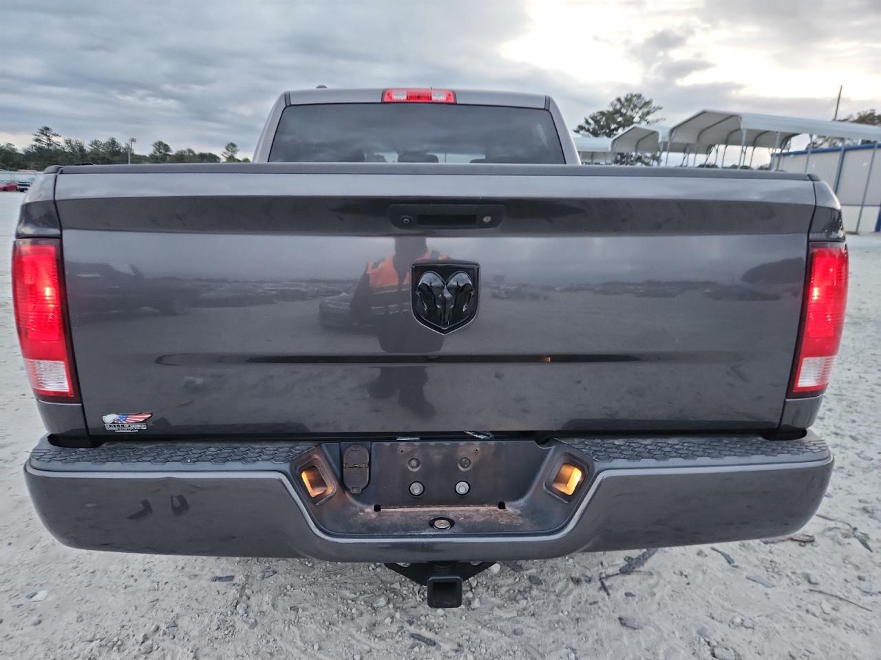 2018 Ram 1500 St VIN: 1C6RR6KGXJS347813 Lot: 82215125